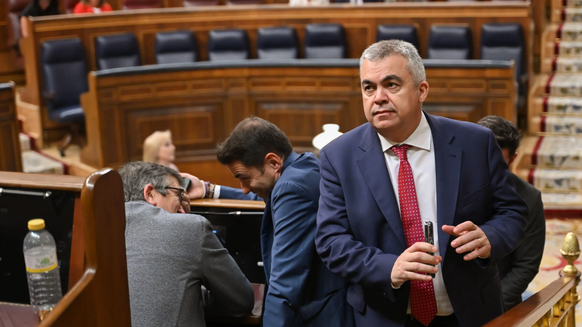Santos Cerdán reaparece y asegura que entregará su acta de diputado el lunes: 