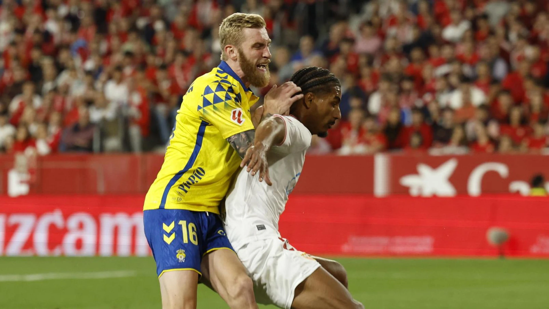 Las Palmas estudia una posible alineación indebida del Sevilla
