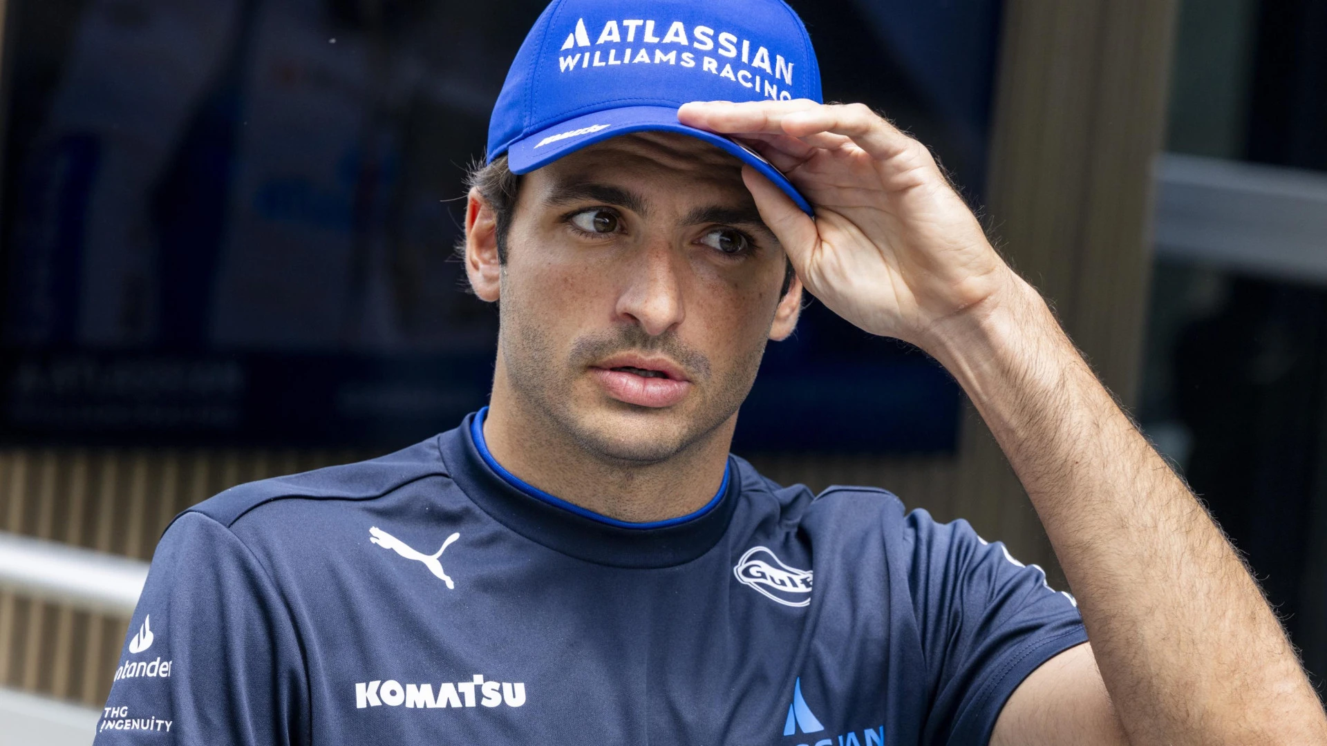 Carlos Sainz carga contra Hadjar: 
