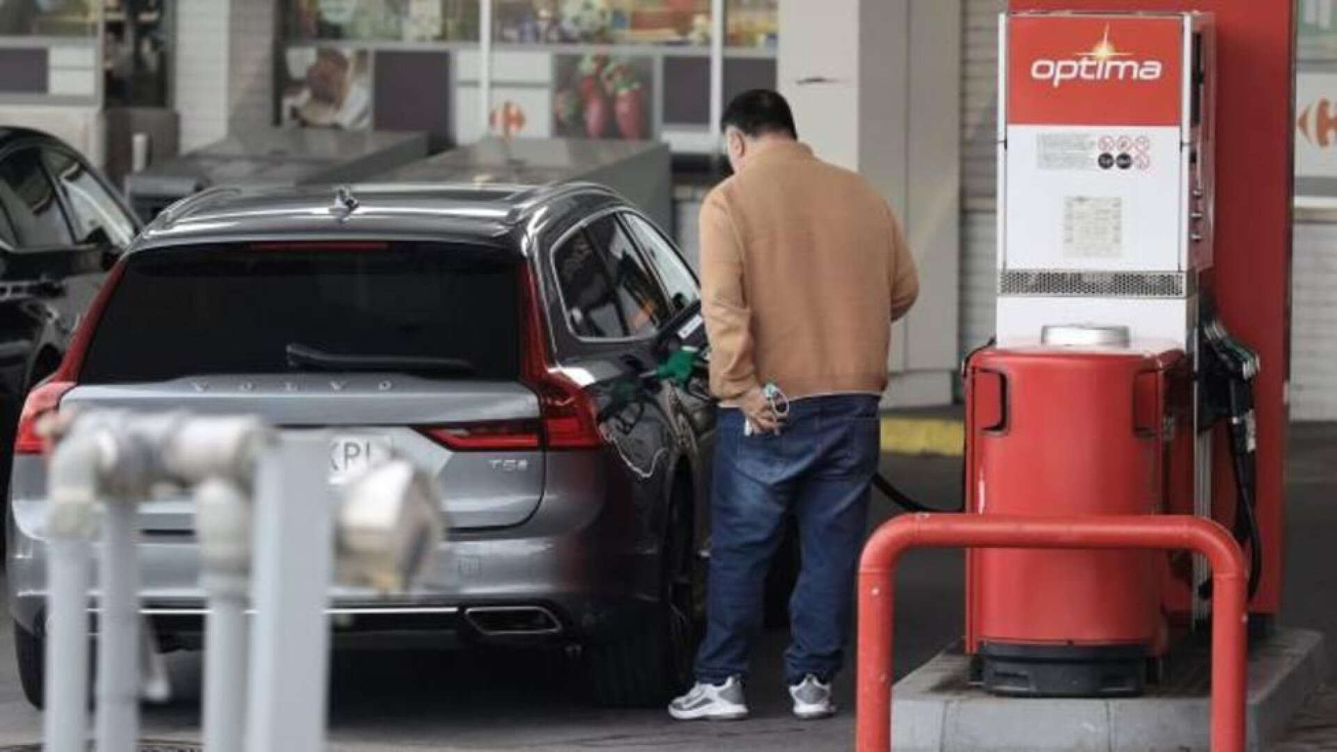 Atención si vas a echar gasolina: Esta es la nueva estafa que circula por las gasolineras 24 horas