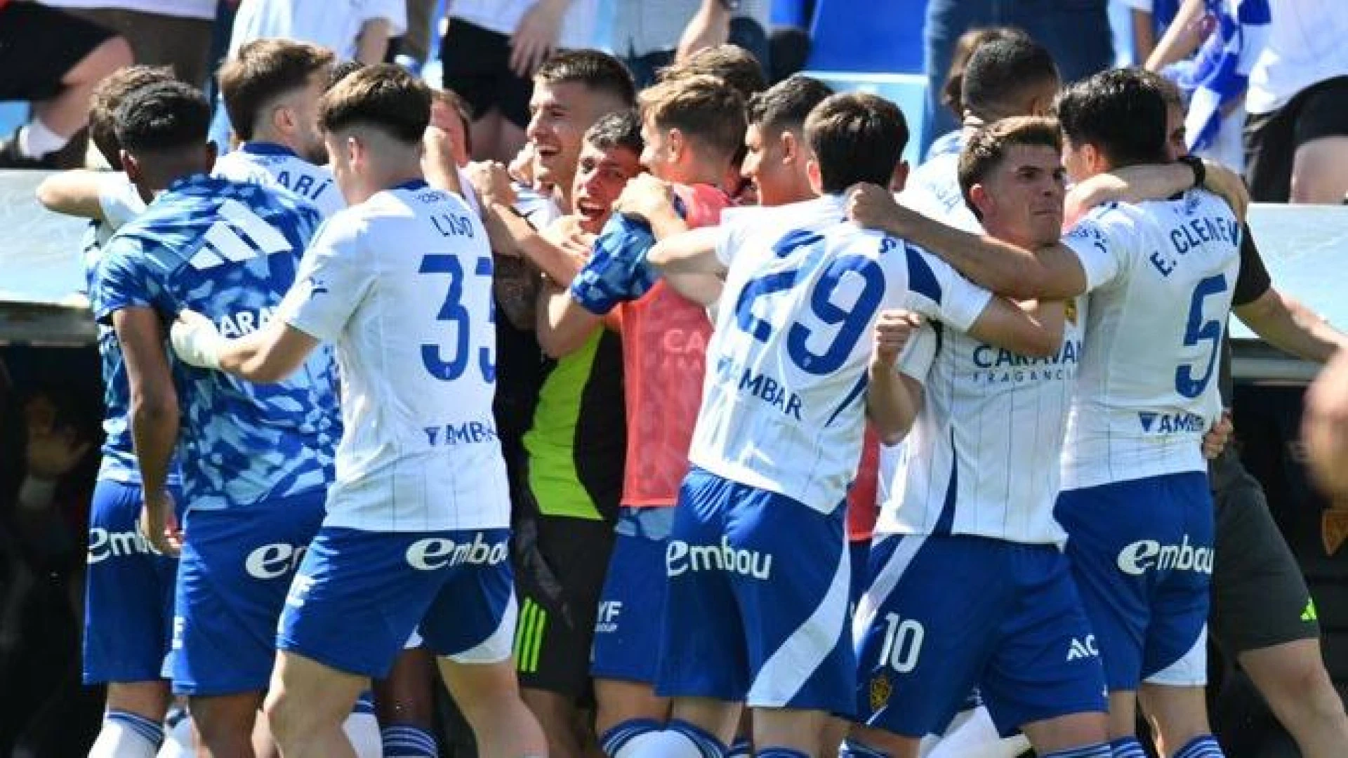 El Zaragoza gana al Mirandés y respira aliviado