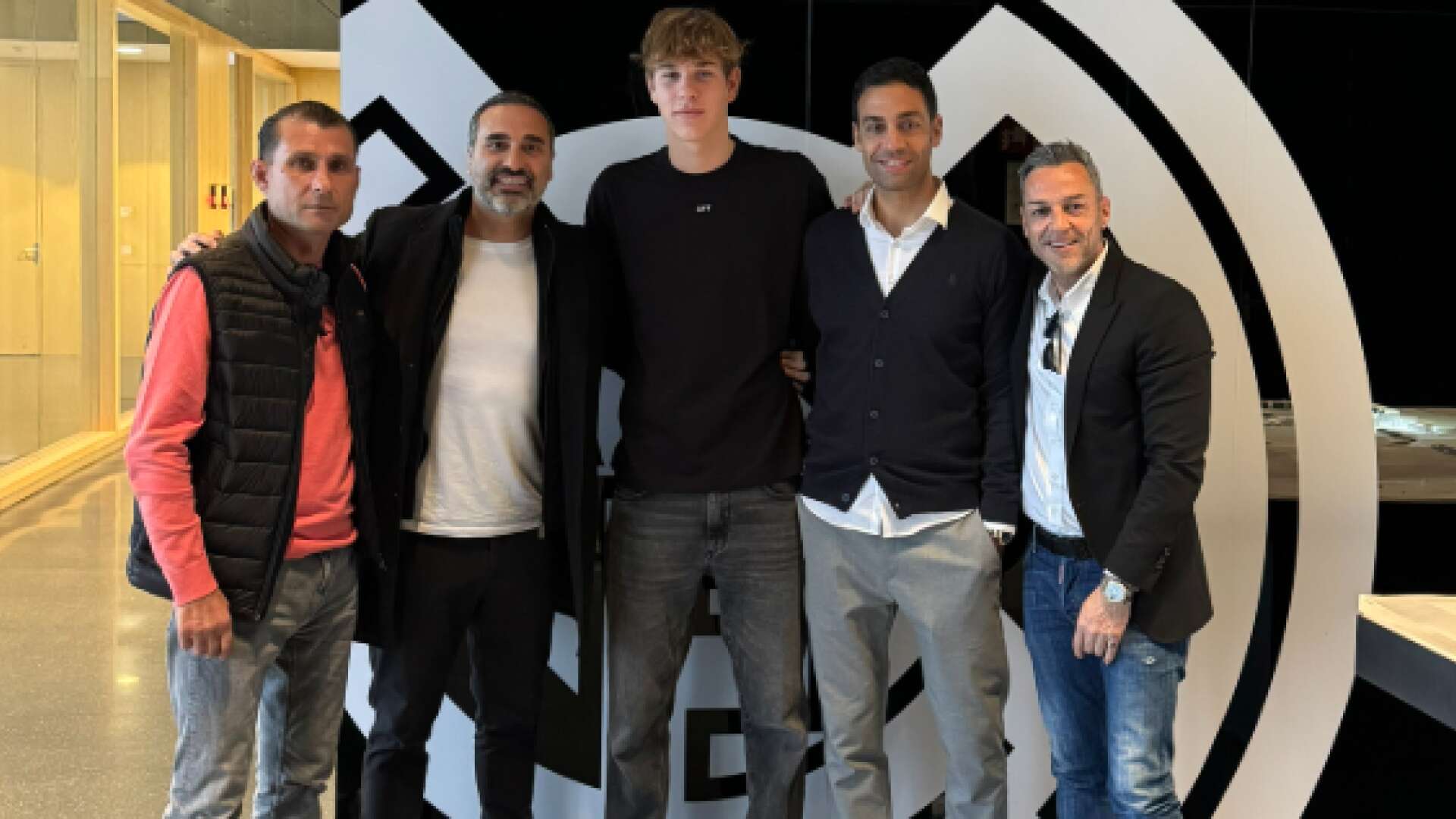 El Real Madrid ata a su 'futuro' Courtois: De huir de la guerra a renovar por el conjunto blanco