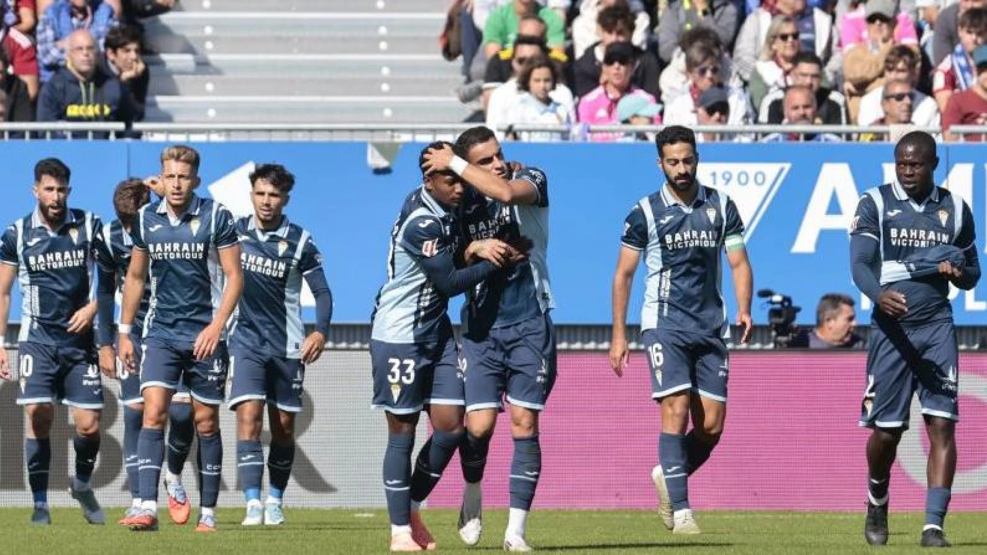 El Córdoba gana a un Zaragoza que no levanta cabeza