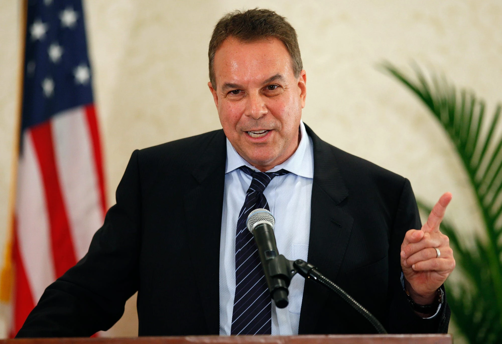 Billionaire Jeff Greene predicts house prices will soar once rates fall — and warns the US faces a 'downward spiral'