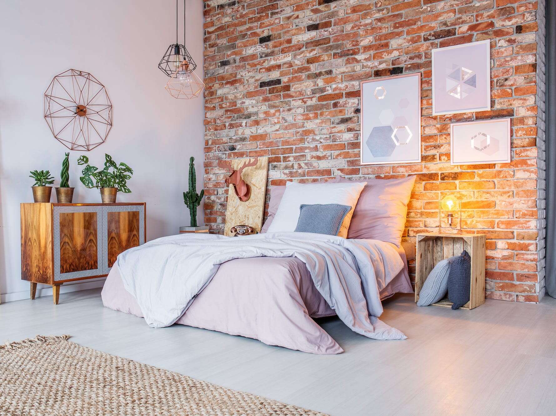 I'm an interior decorator. Here are 10 things I would never have in my bedroom.