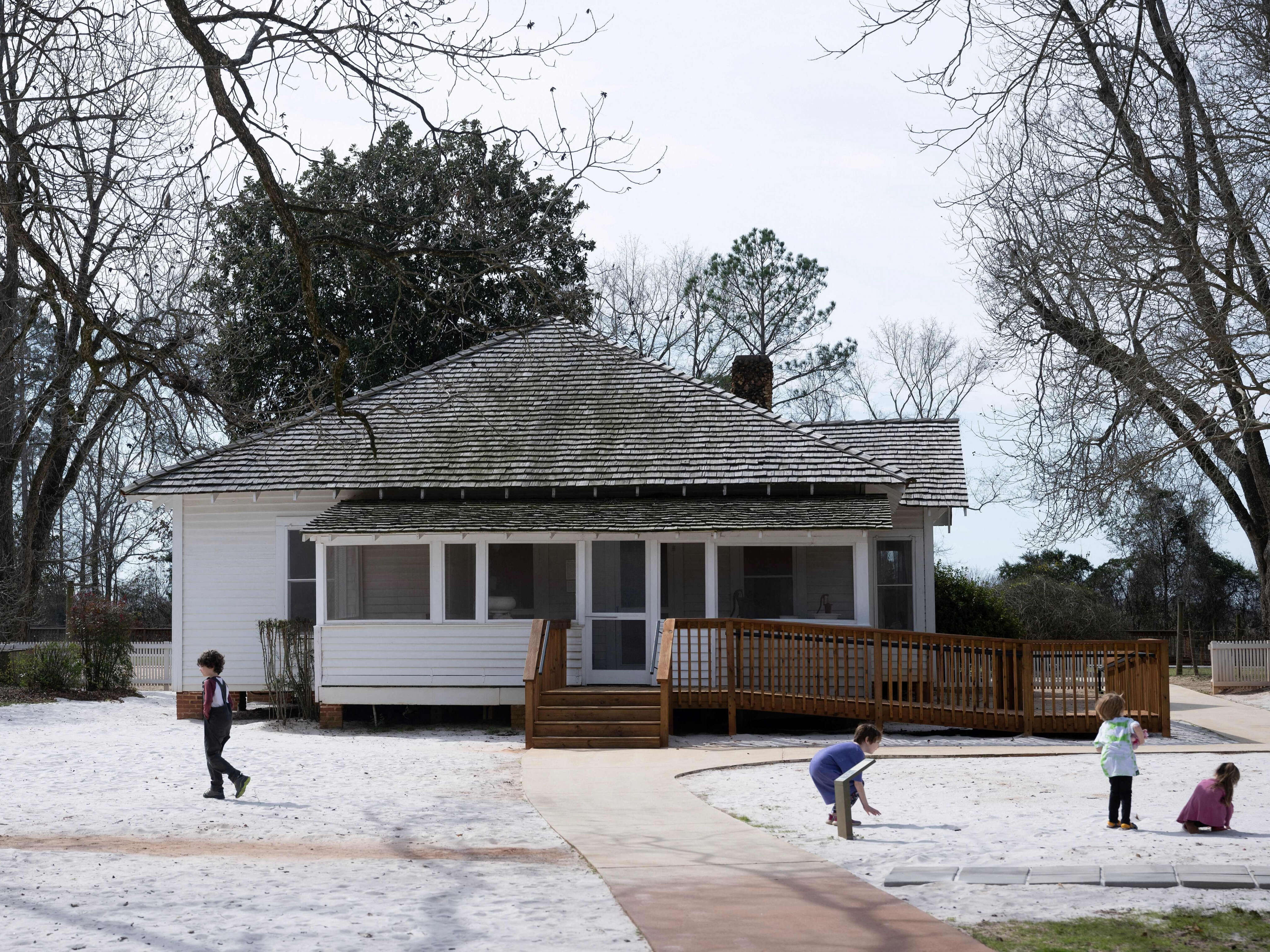 Look inside Jimmy Carter's peanut farm, where he grew up with no electricity or running water