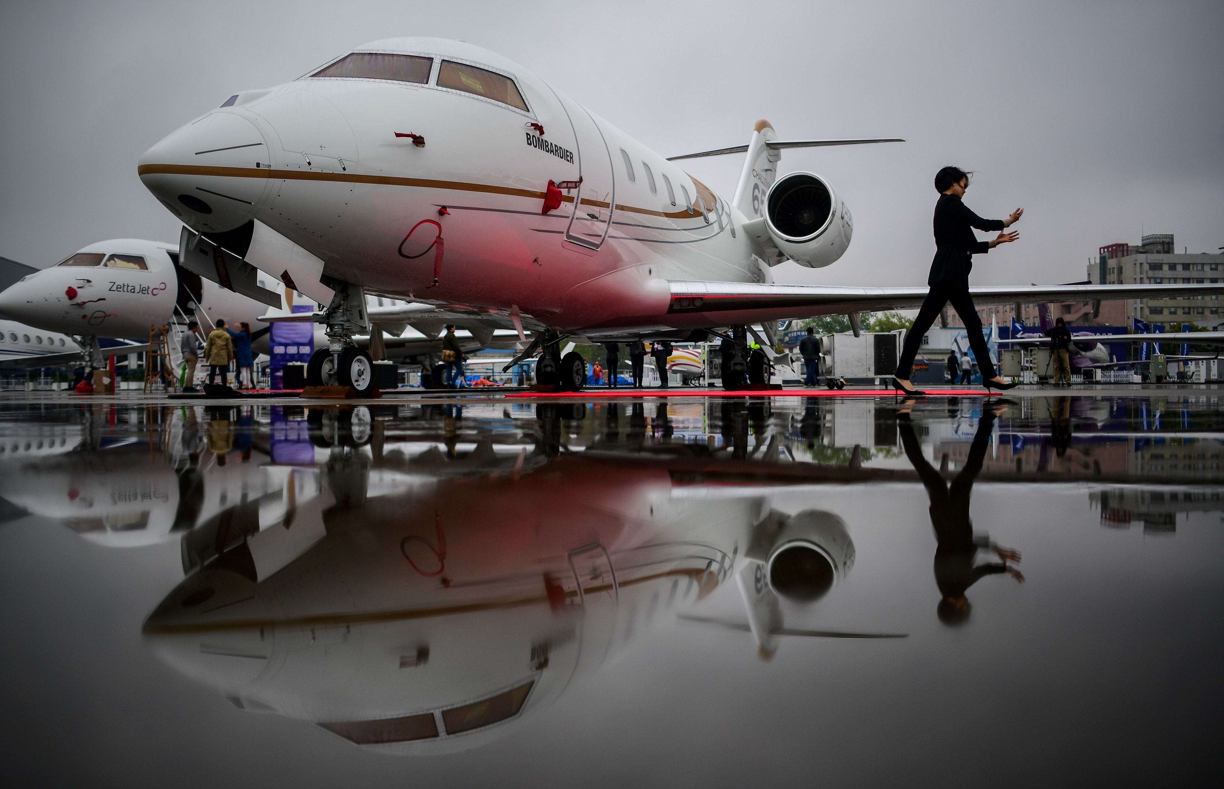 Boeing's CEO is forcing executives to give up private jets and fly commercial to save money