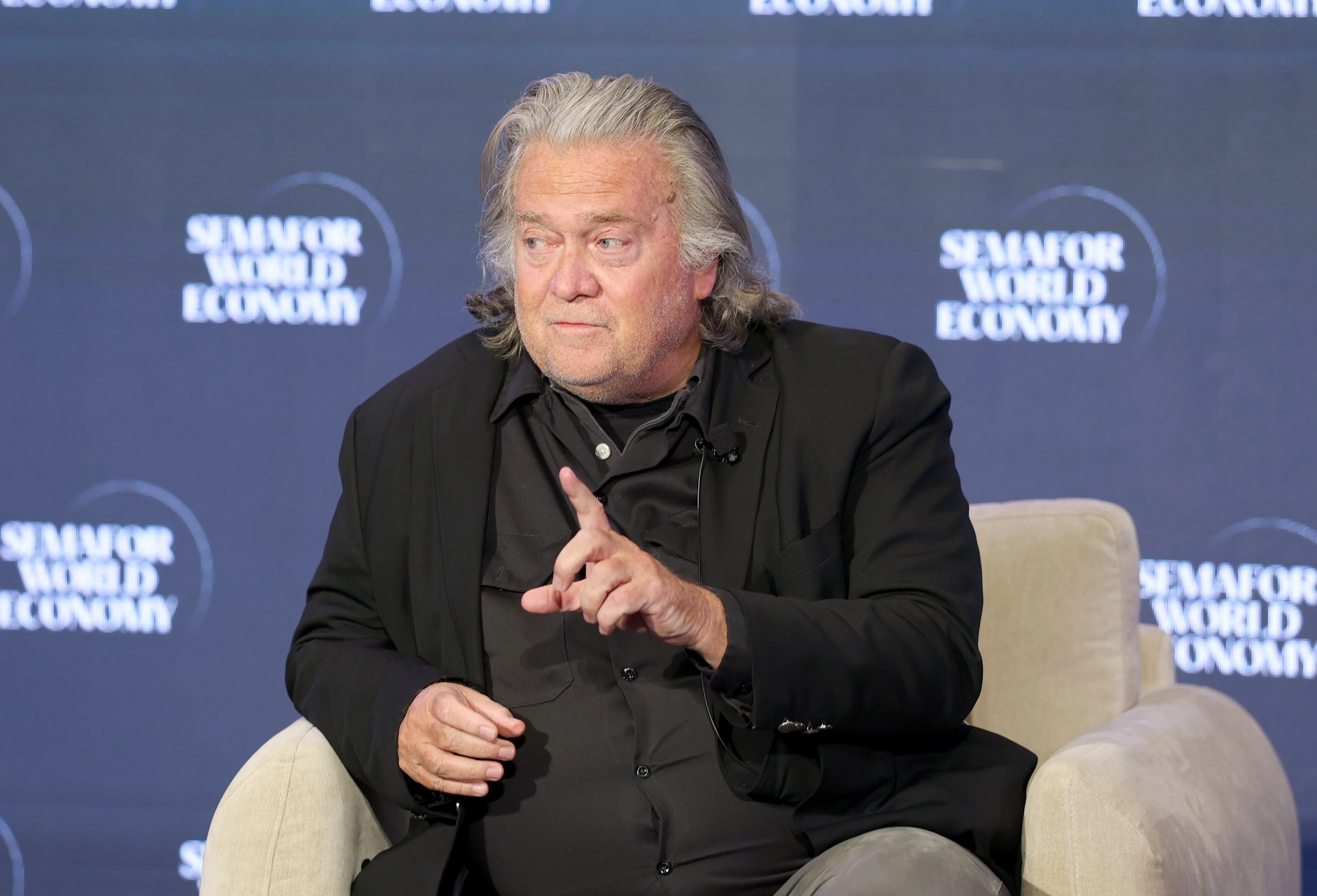 Steve Bannon says Anthropic 'had it right' in rejecting deal with the Pentagon