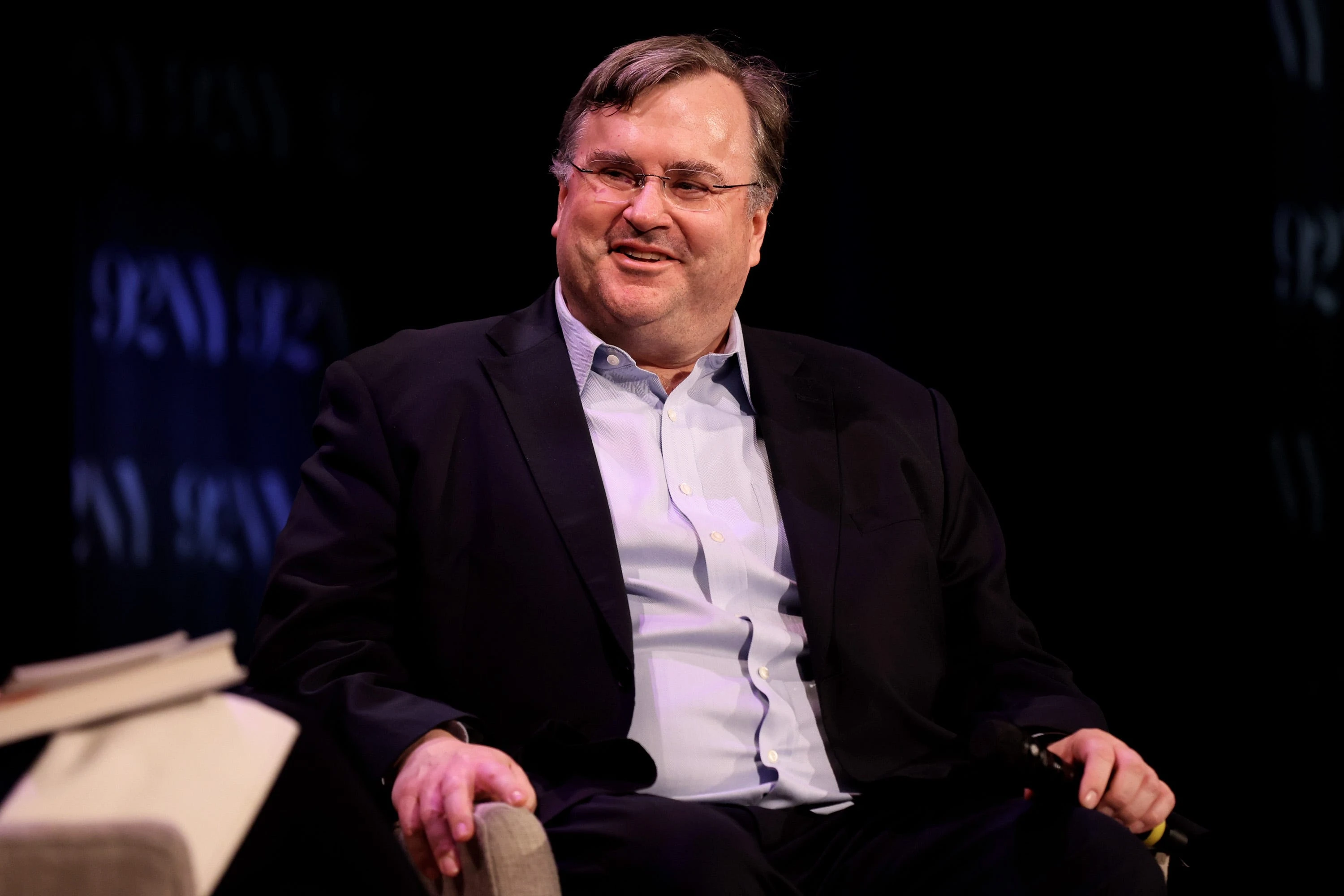 Reid Hoffman says Silicon Valley's got a blind spot that savvy AI investors could be cashing in on