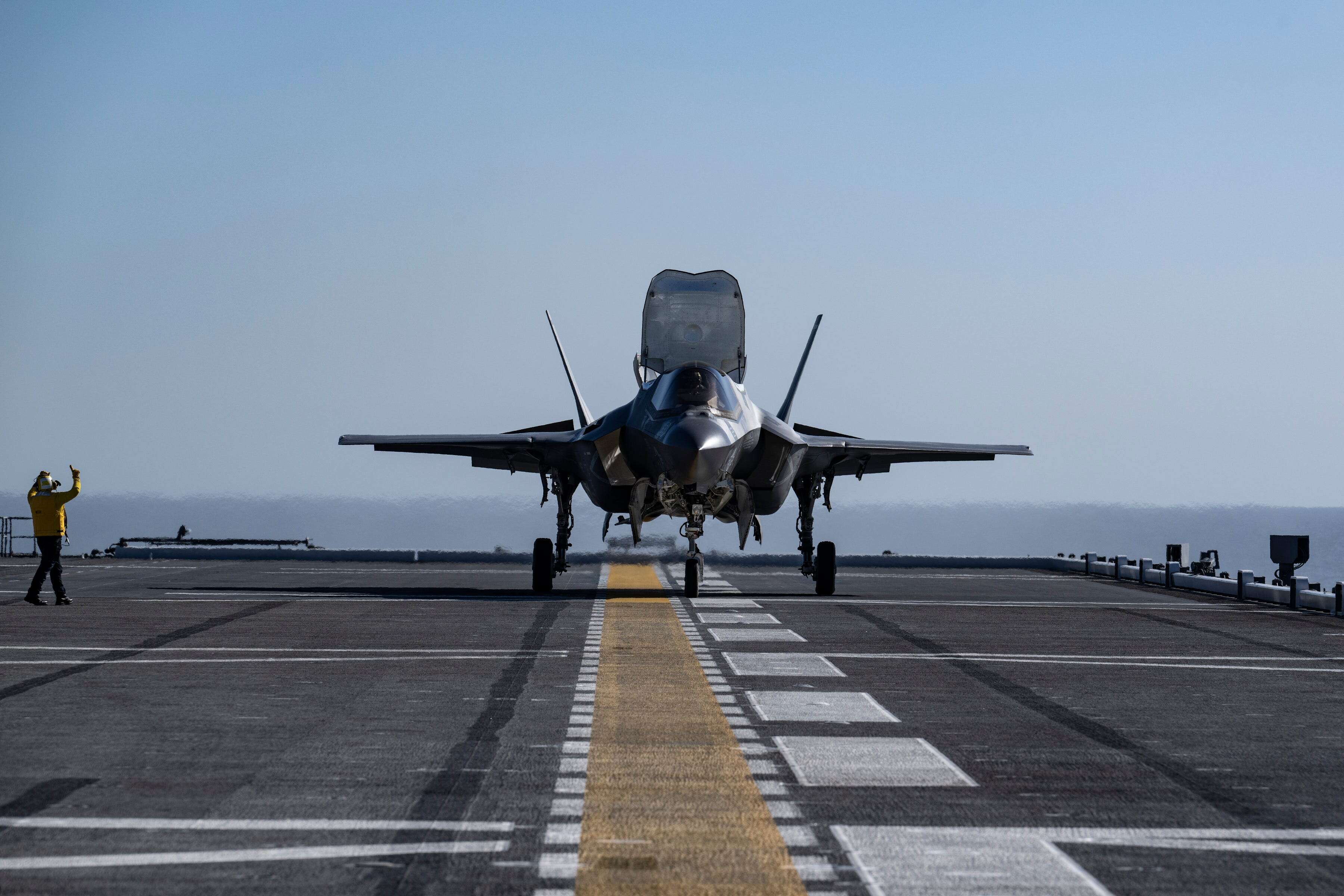 A US F-35 stealth fighter just landed on a destroyer Japan turned into an aircraft carrier for the first time off the California coast 