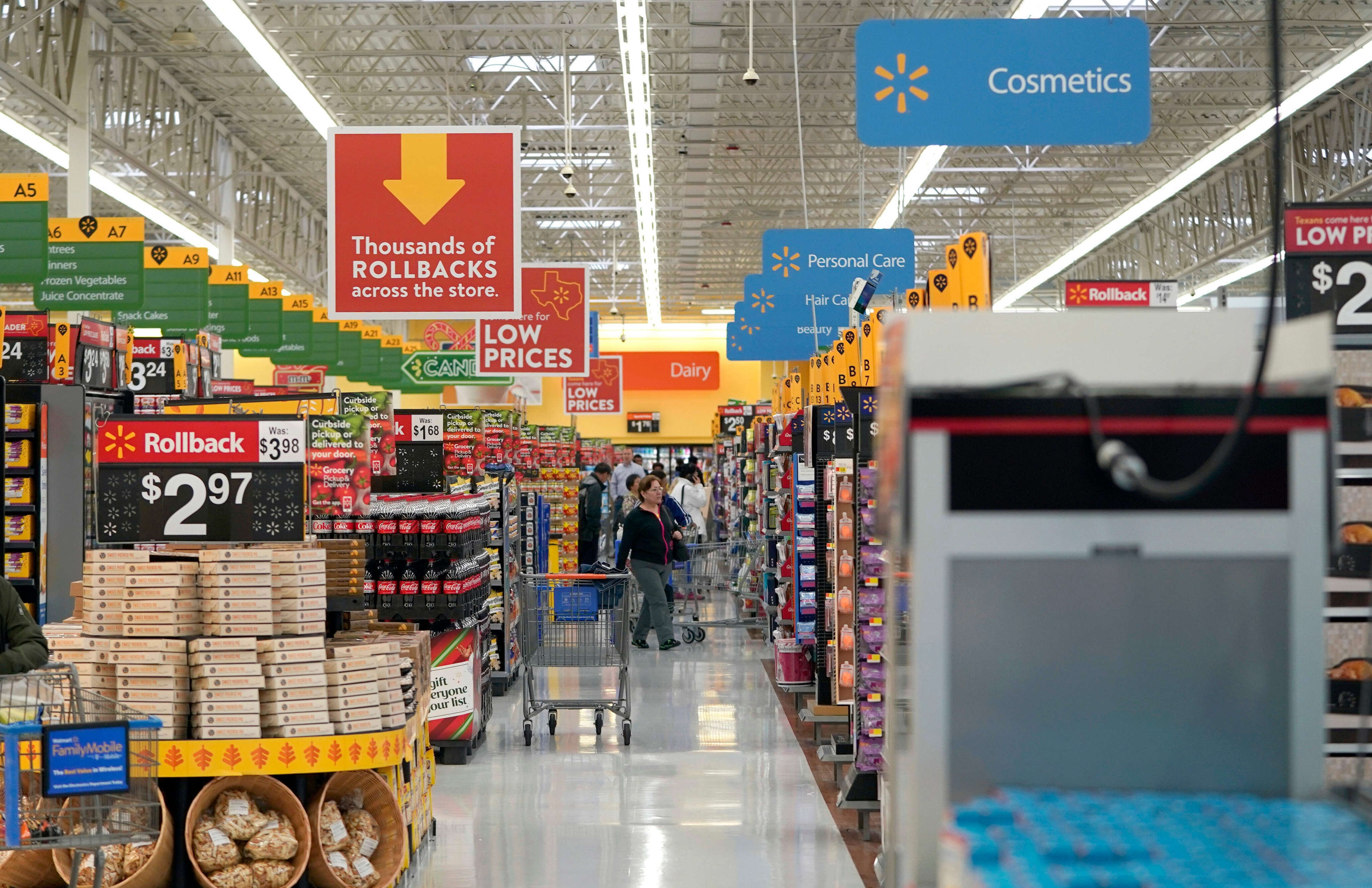 I'm a Walmart store manager in Texas. This is what my typical day looks like.