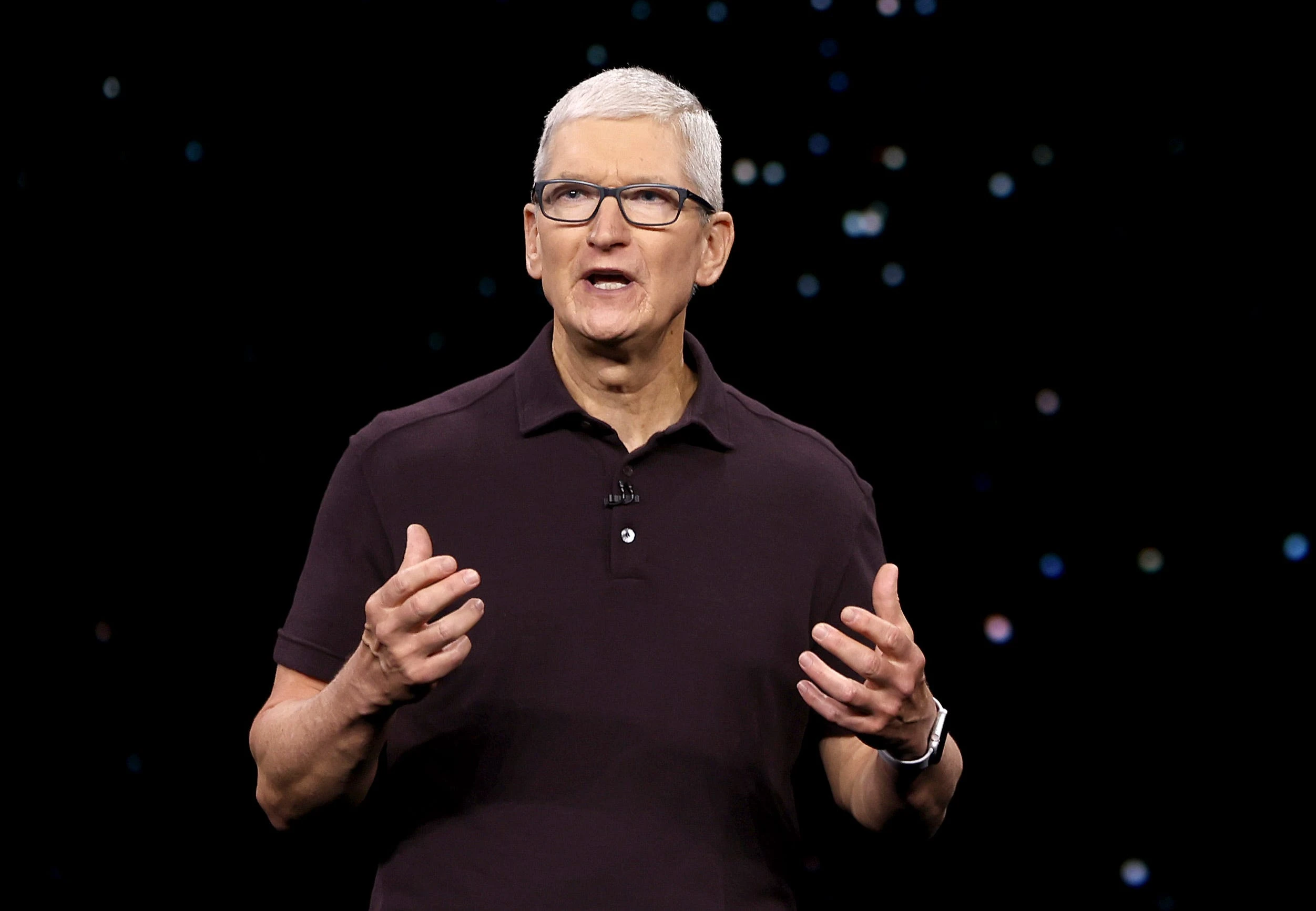 Apple's electric car crash shows even a $2.8 trillion company can't burn cash forever  