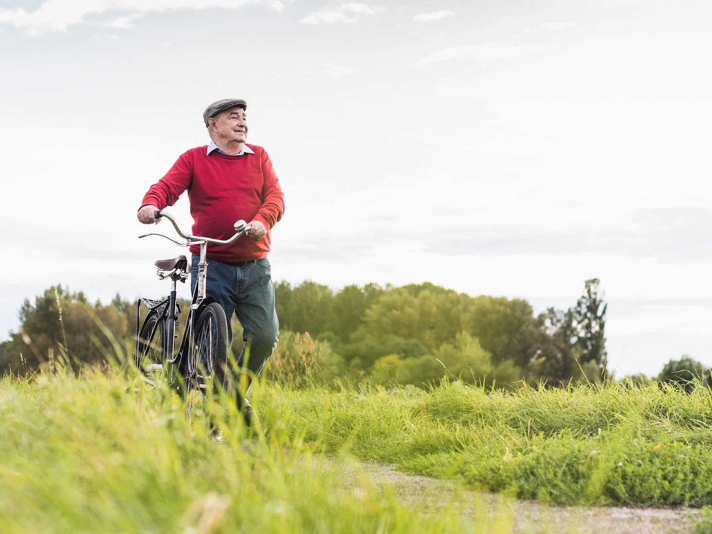 Ireland's oldest man is 108 and cycled everywhere until he was 99. He shared his three-word mantra for staying active into your 100s. 