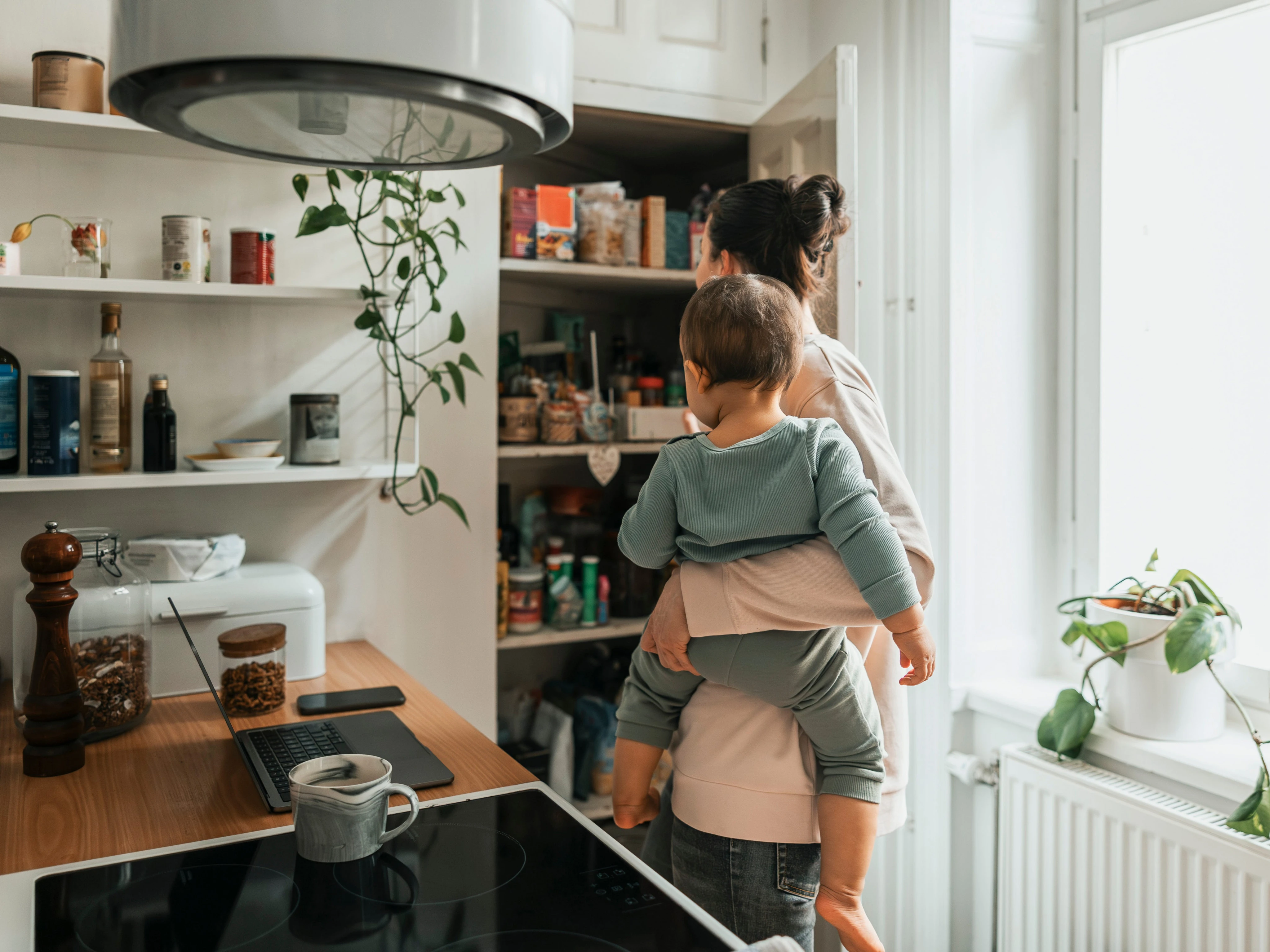 I'm a busy working mom and desperately needed help with clutter. A professional organizer gave me 3 crucial tips.