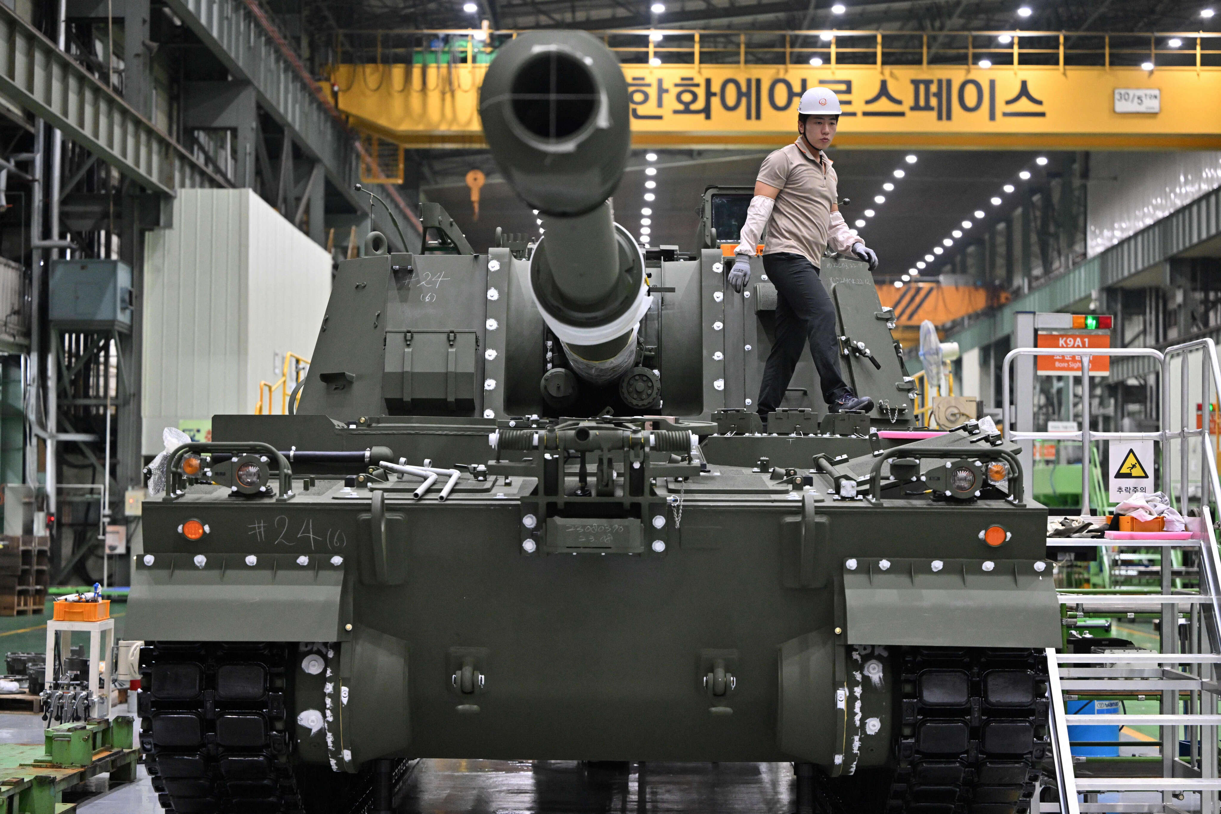 A South Korean weapons company once seen as a dinosaur is now churning out howitzers twice as fast as its Western competitors