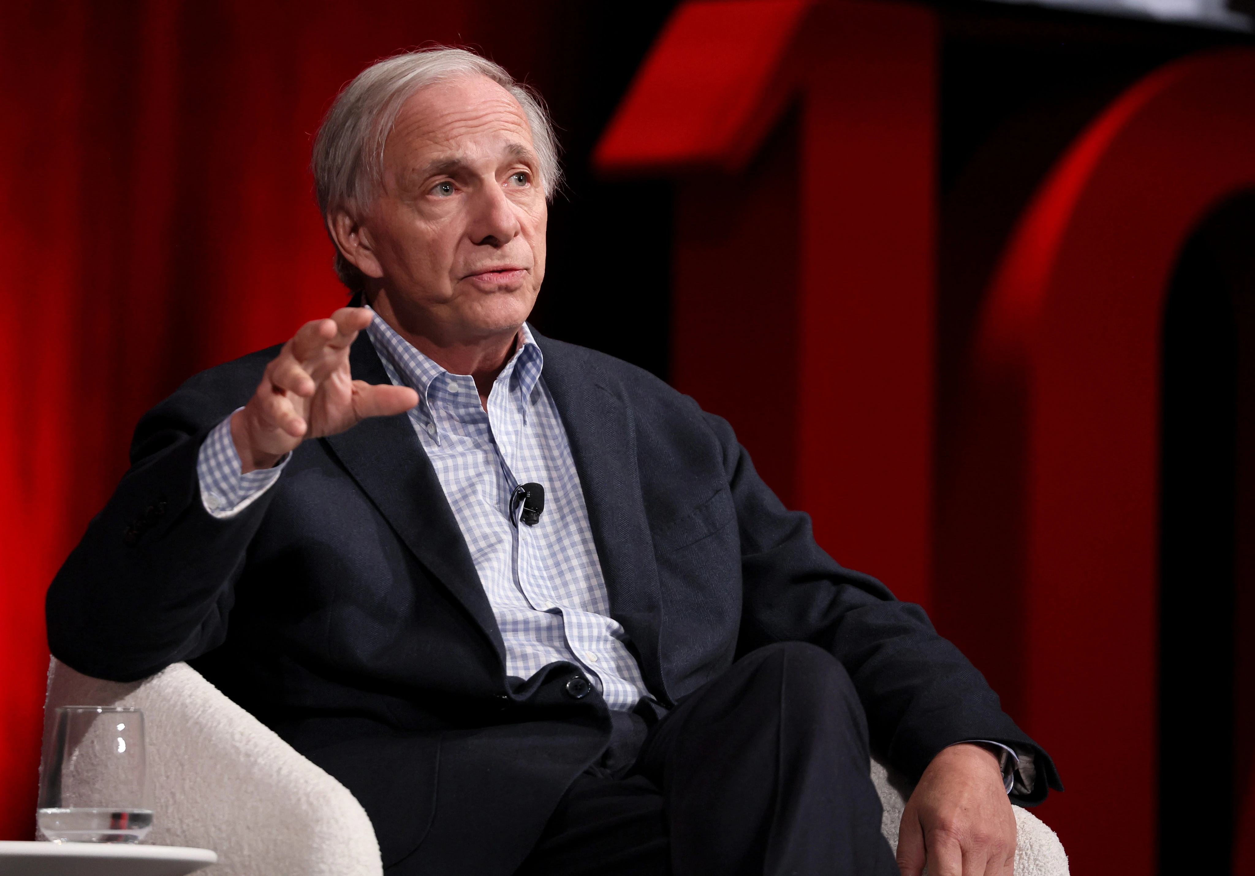 Ray Dalio warns that politicians can't solve the 'debt bomb problem' without serious voter blowback