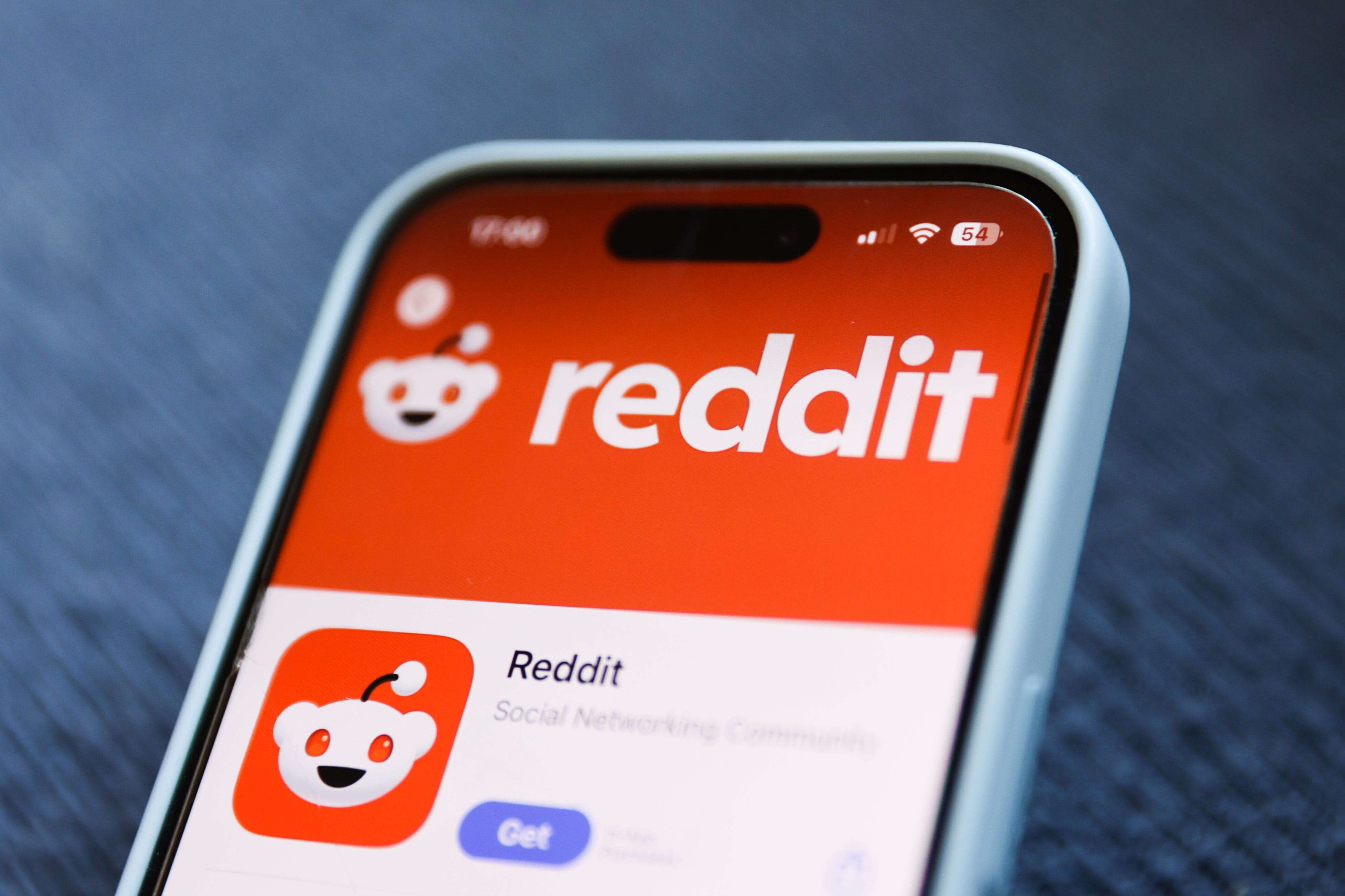 Reddit's new AI translation could soon allow users anywhere to understand every comment in any language