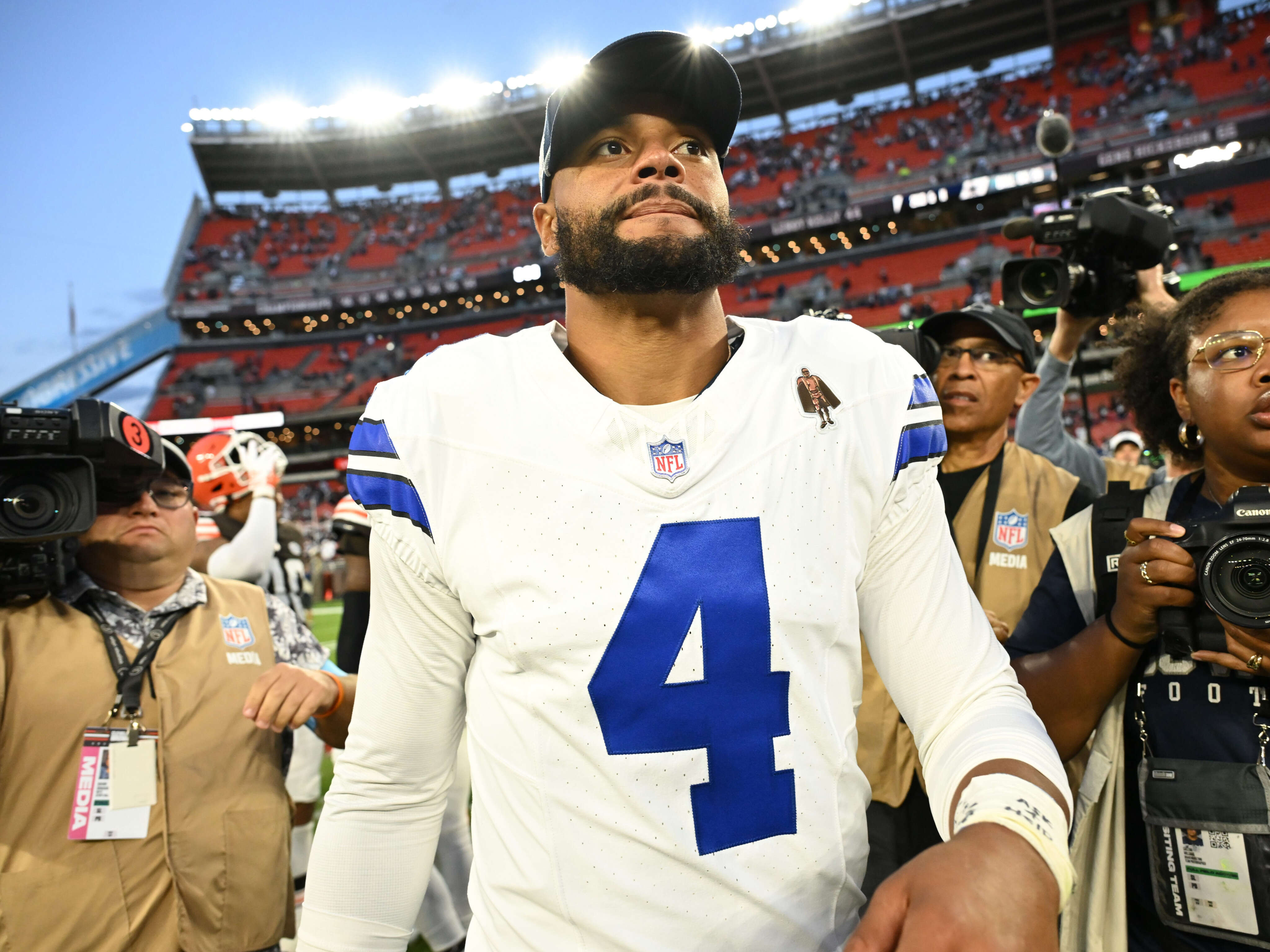 Dak Prescott is the highest-paid player in NFL history. Here are the 10 highest-paid players in the league this season.