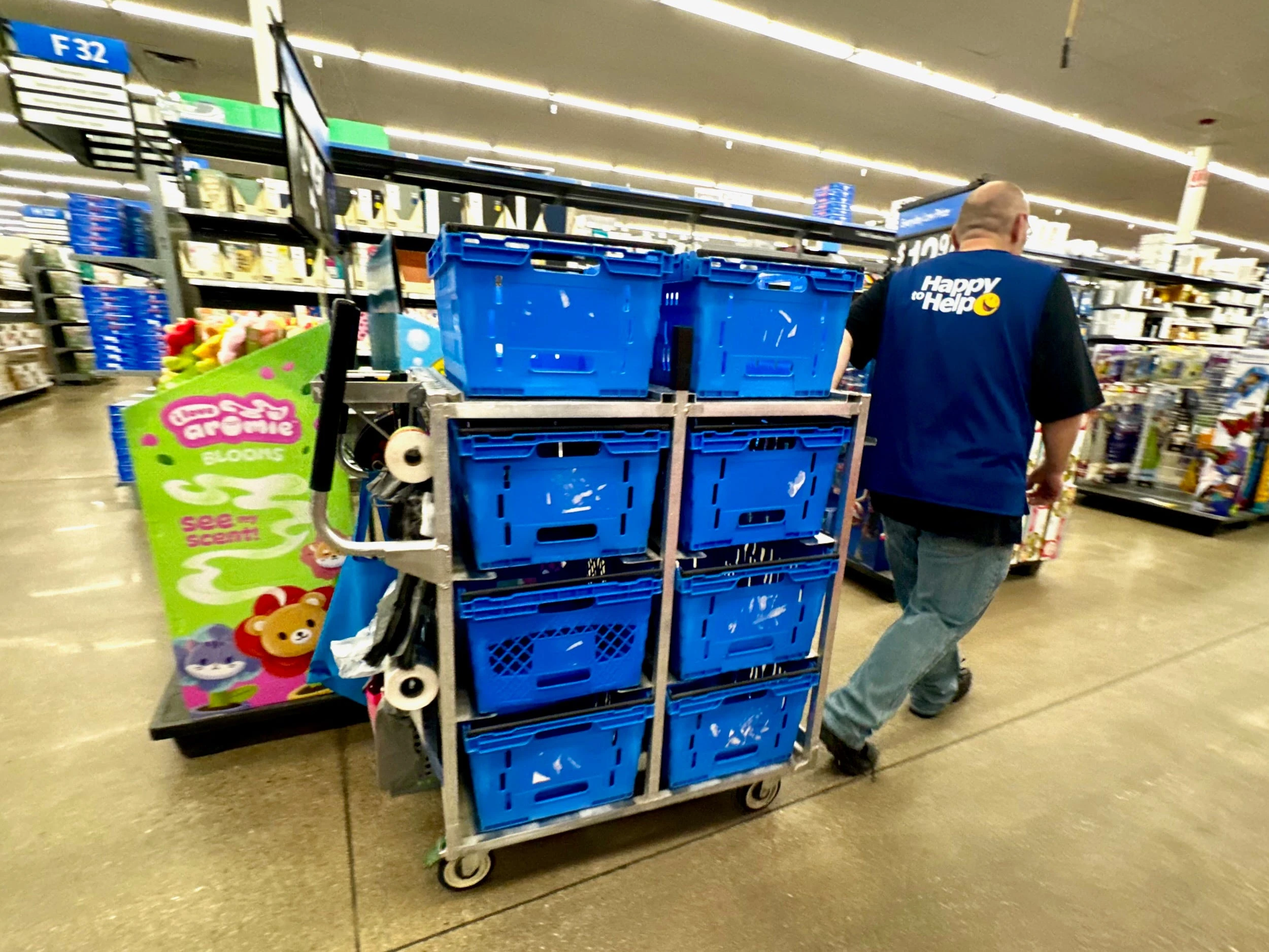 Walmart changes cart rules for workers filling pick-up orders after safety concerns