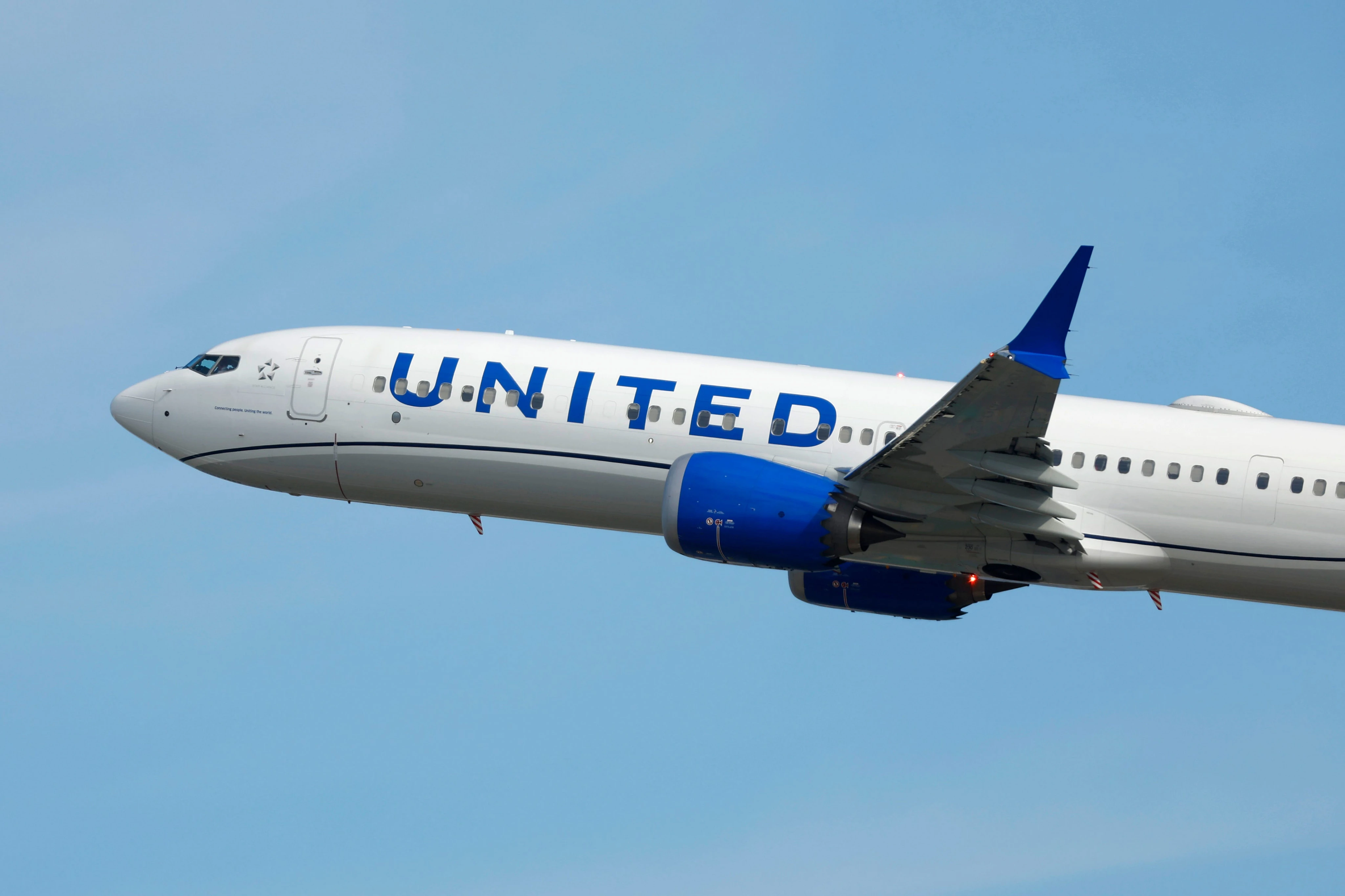 A United flight to Greenland U-turned after airport security staff were told they weren't properly trained to screen the passengers