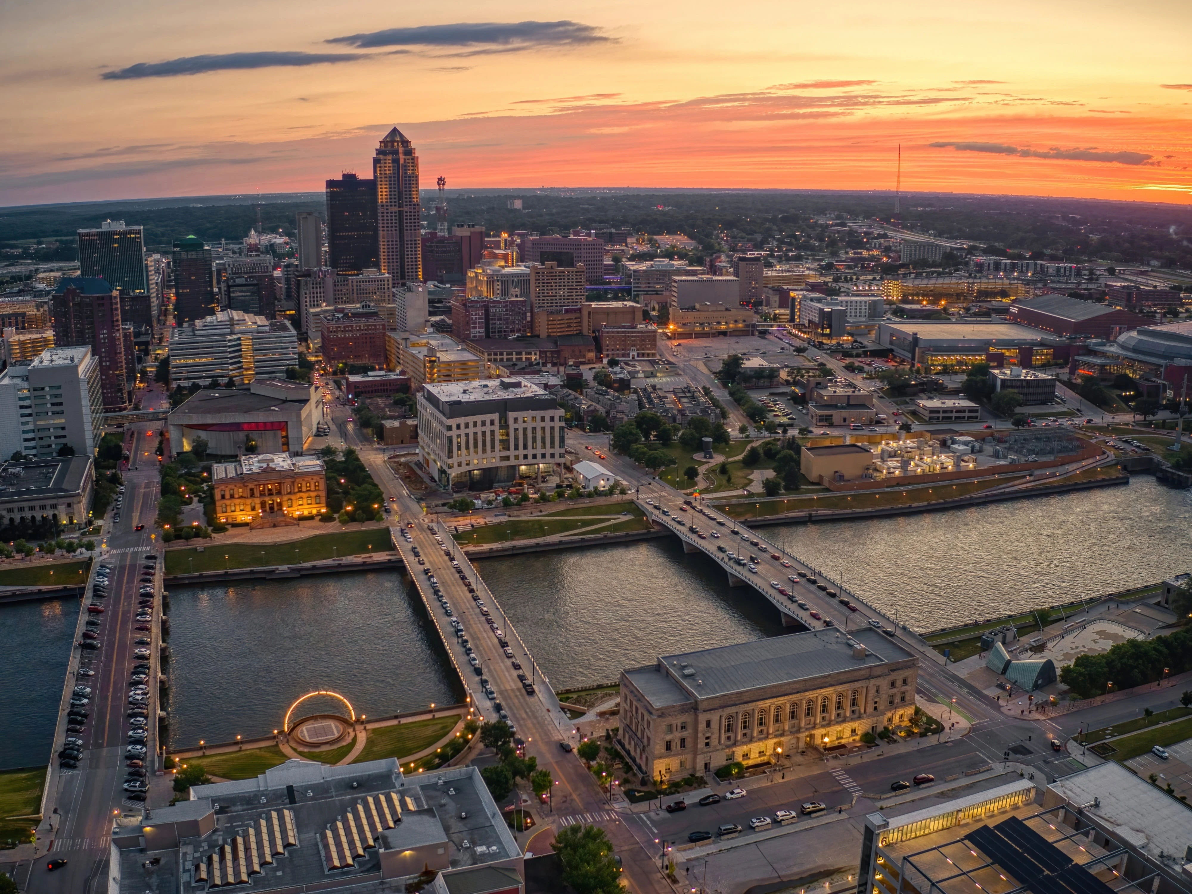 An Iowa basic income project gives low-income residents $500 a month. They say it helps them make rent and buy food.
