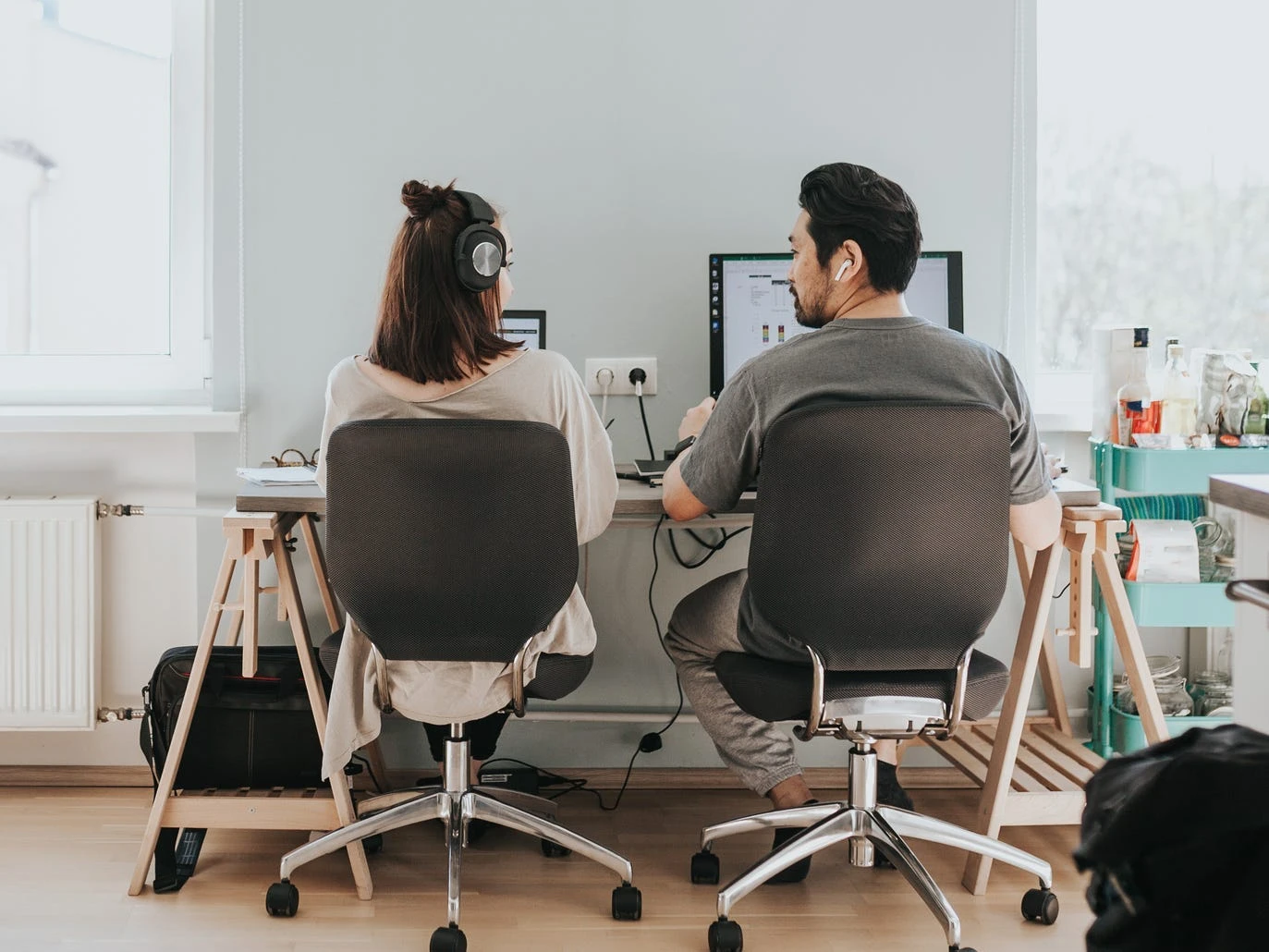My wife and I are both freelancers, which can be a strain on our marriage. We do these 5 things to support each other. 