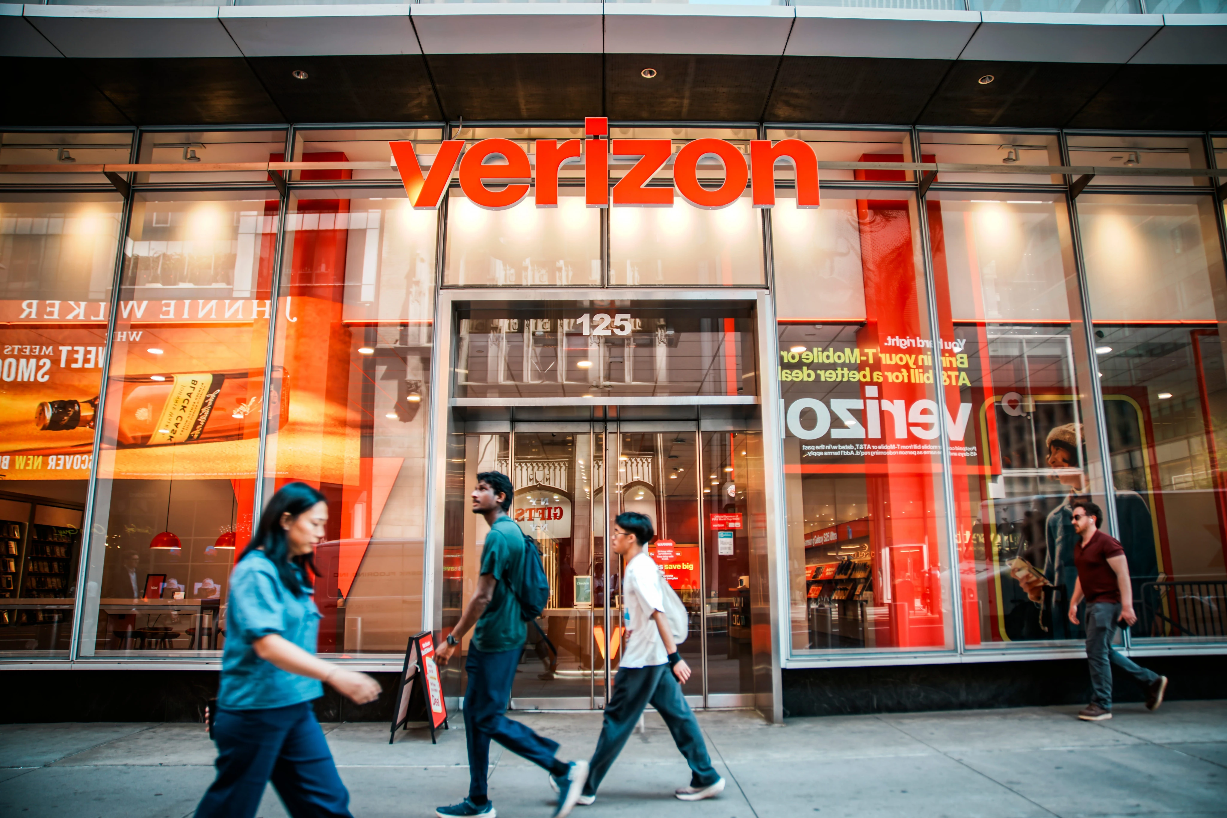 Verizon cuts several hundred US workers months after slashing 13,000 jobs