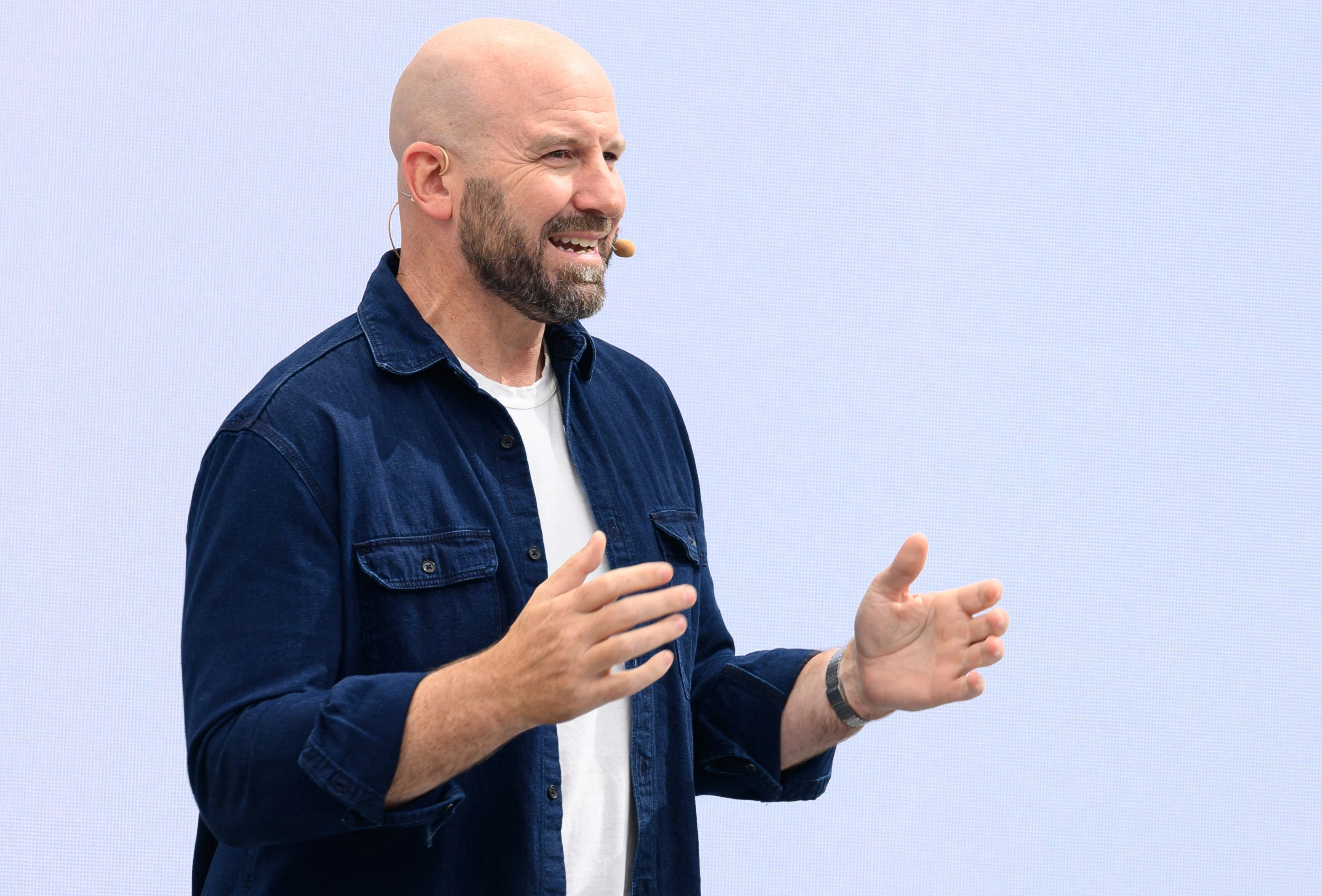 Meta's tech chief says it's time for Silicon Valley to embrace the military again