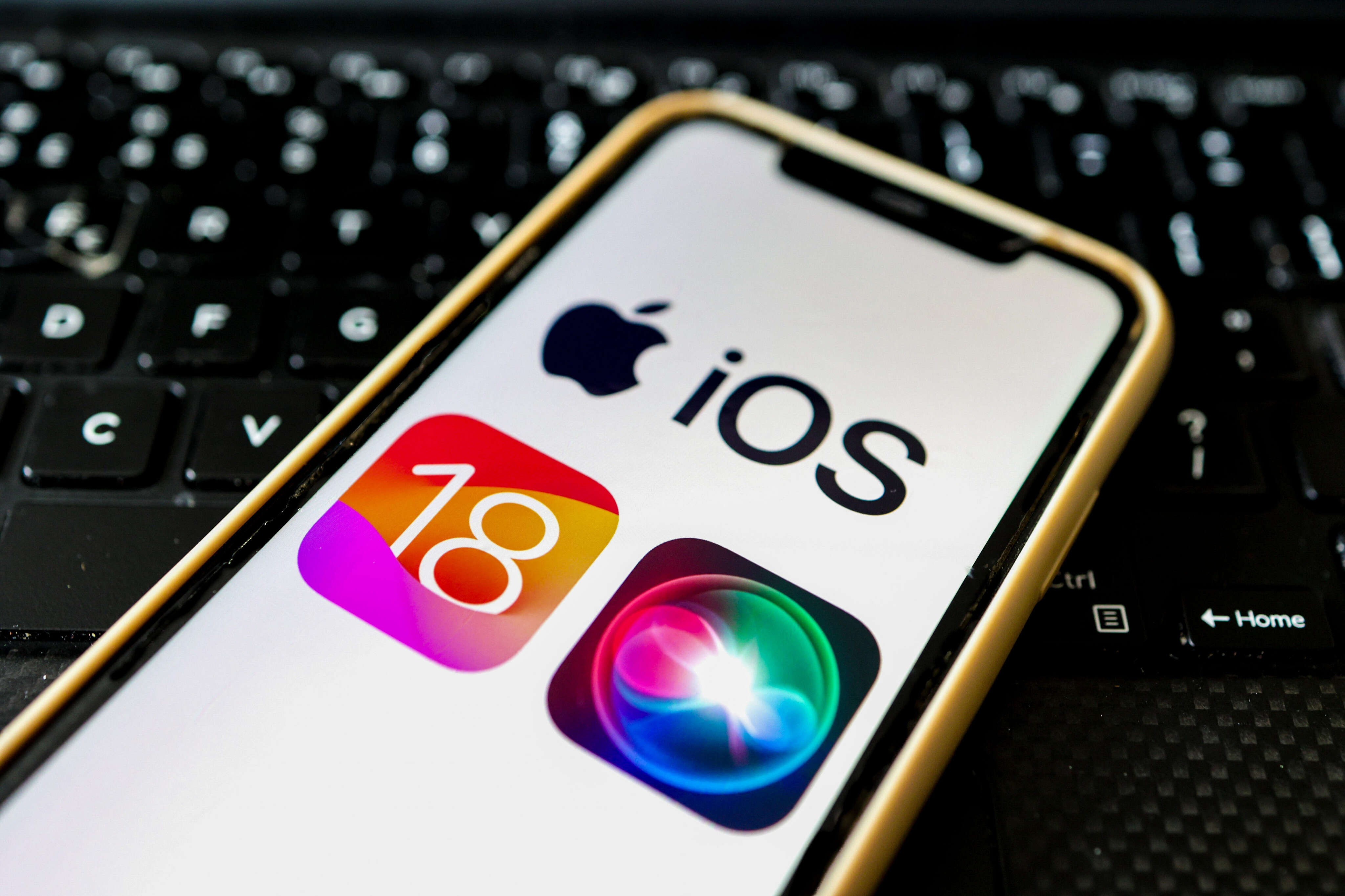 Apple's new iOS 18 update on the Photos app has some users complaining. Here's how to fix it.