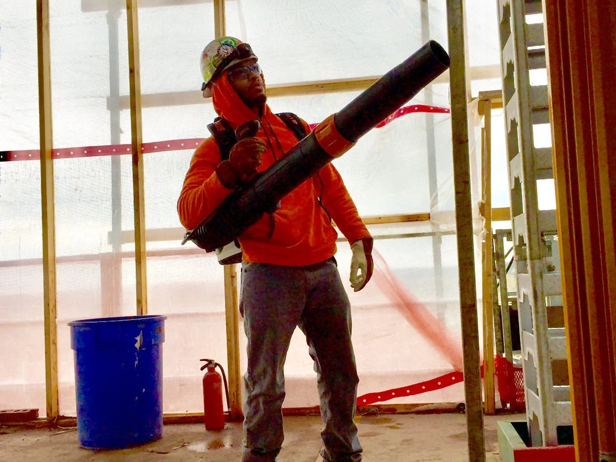 I'm a 29-year-old pipe fitter who makes over $100,000 a year. Here are my 3 tips for anyone interested in entering the trades.