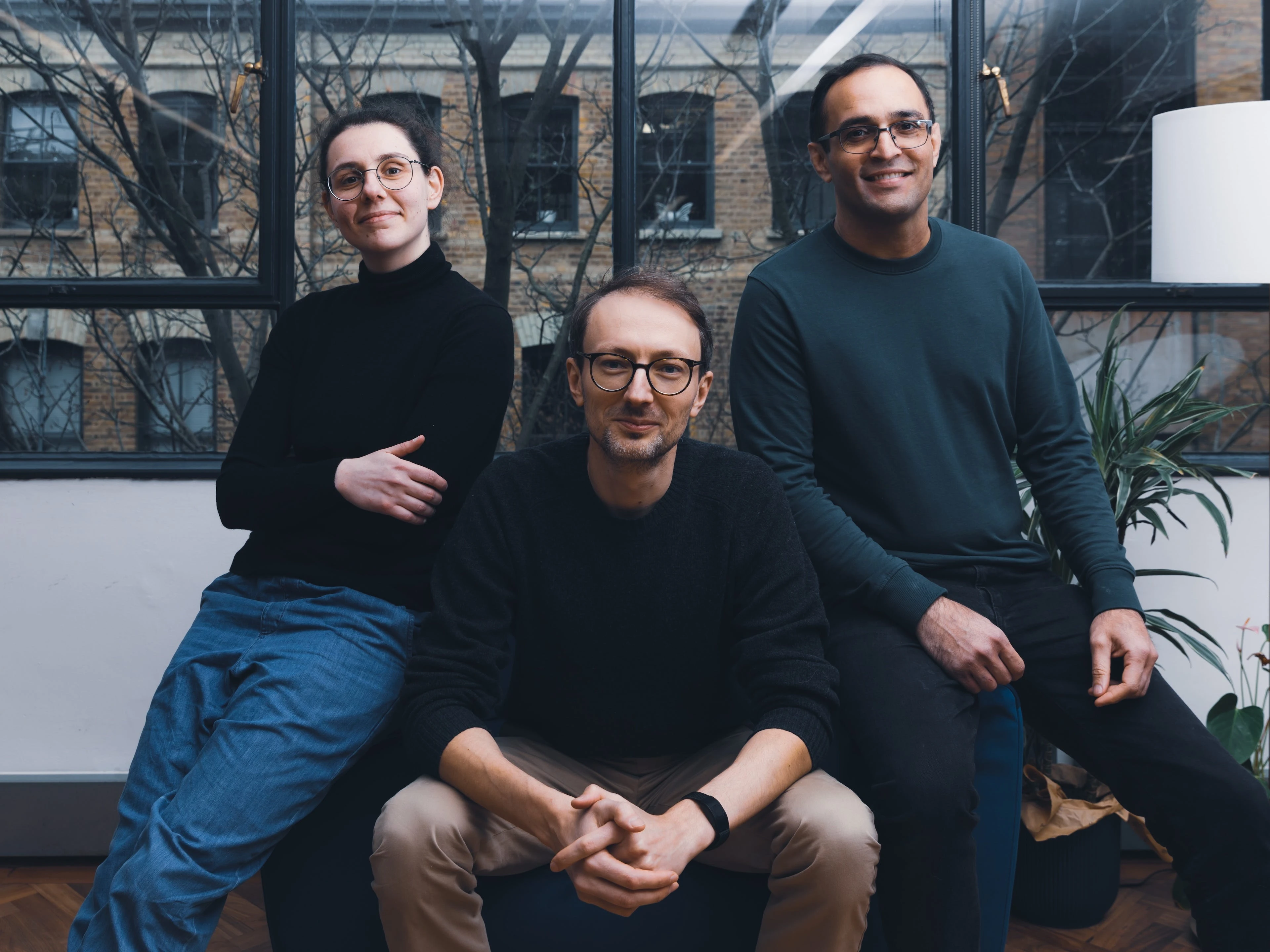 This pitch deck helped Gradient Labs, a London AI startup, raise a $13 million Series A funding round in one week