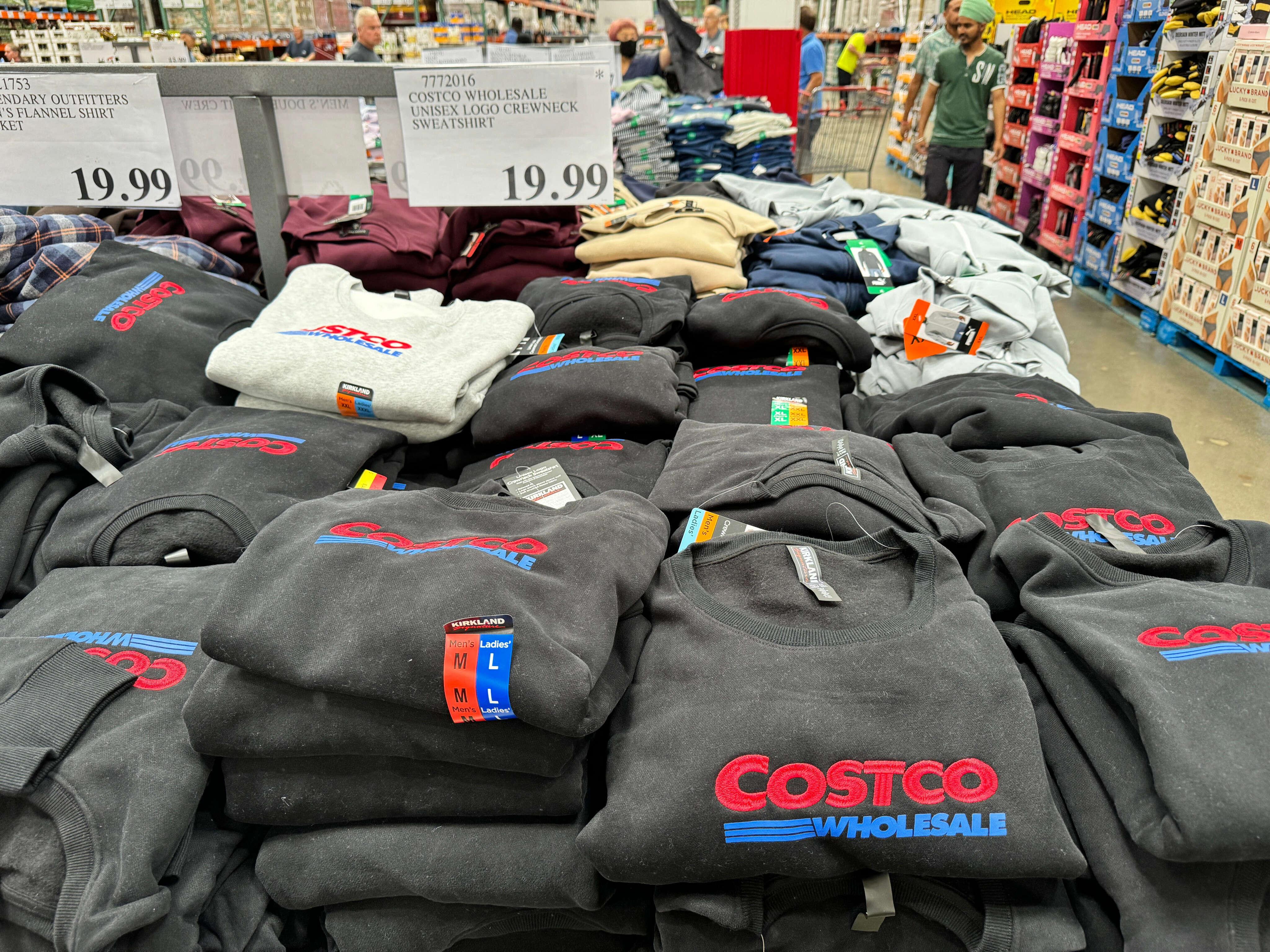 Costco's strong quarter shows shoppers can't get enough of the wholesale club