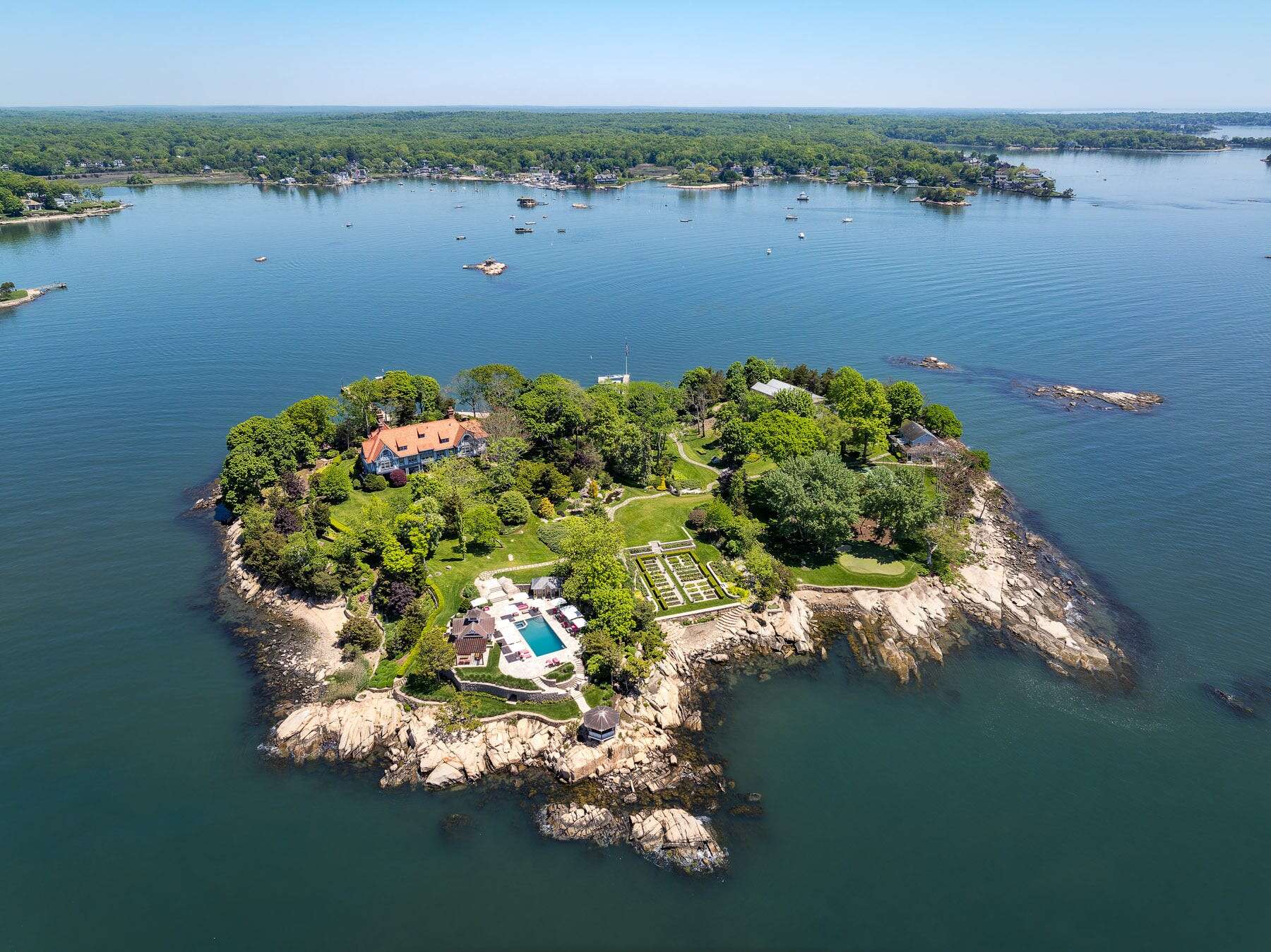 See the private island outside NYC that a hedge fund exec is listing for $35 million