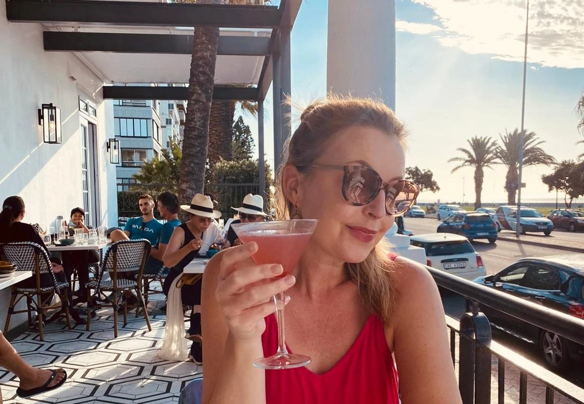 I married a man I'd known for 6 months to be with him in the US. It didn't work out.