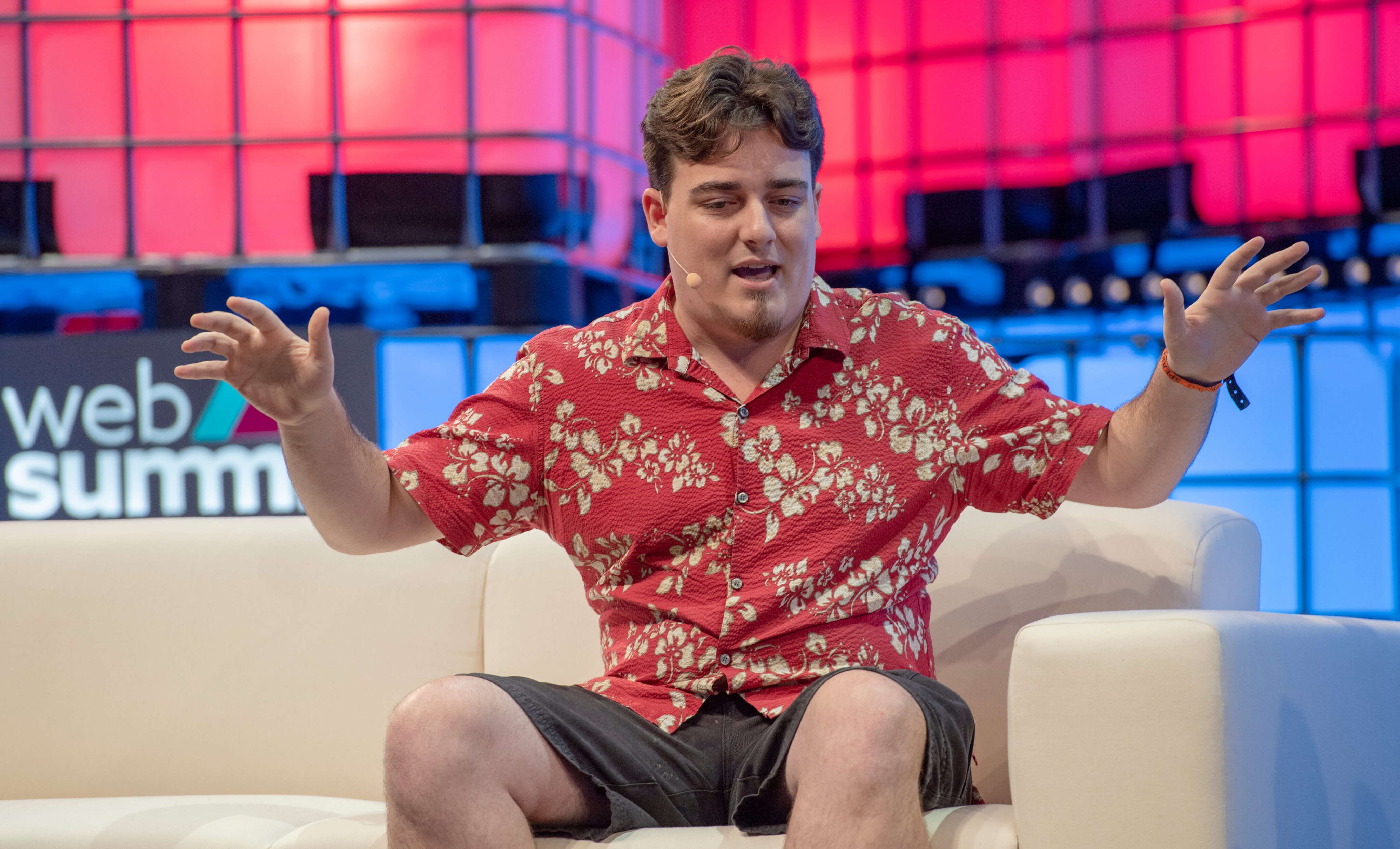 Palmer Luckey's Anduril debuts autonomous attack drone in new video