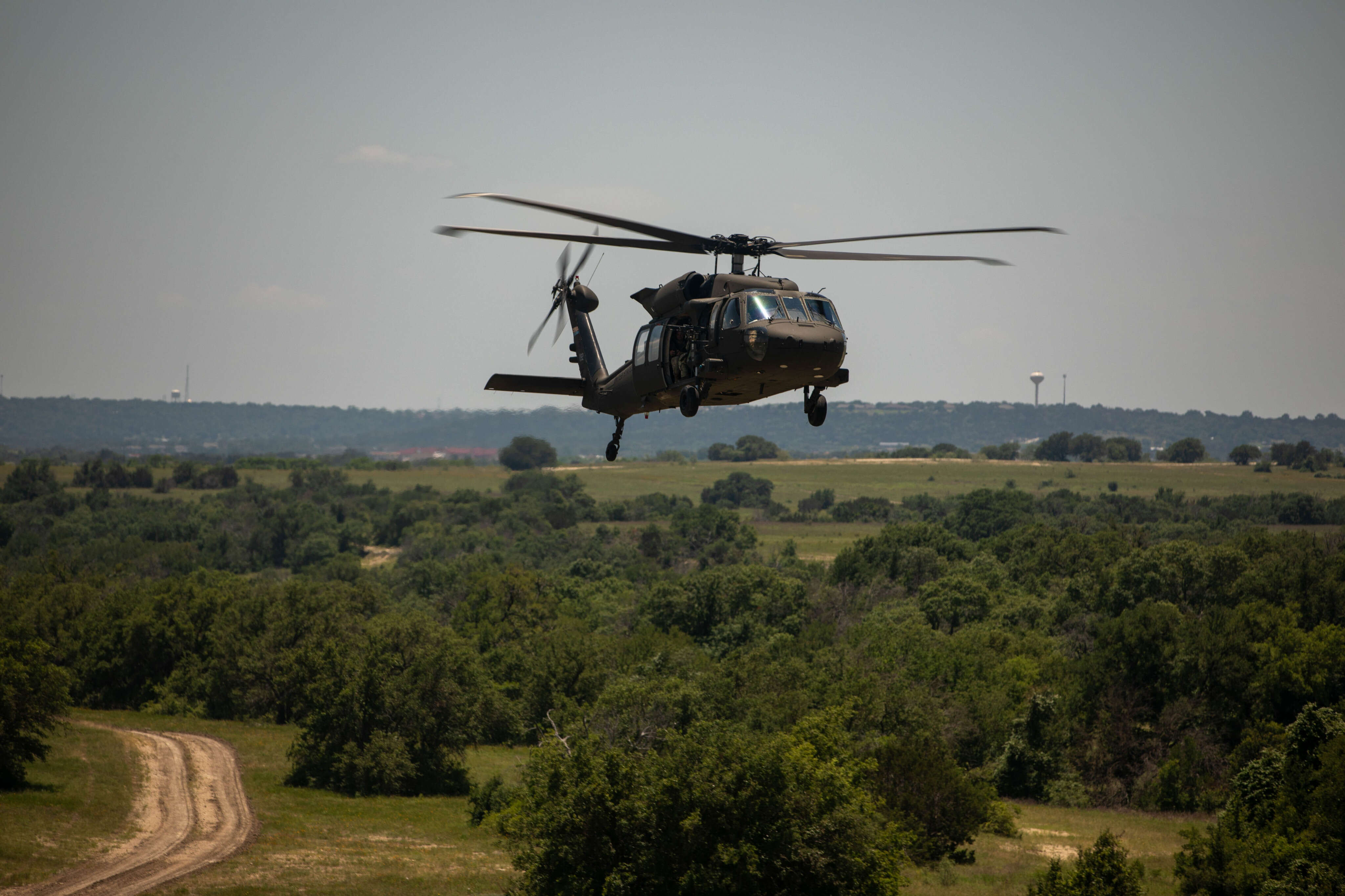 US Army looking to see if new tech can make its workhorse Black Hawk helicopters easier to fly, with or without pilots