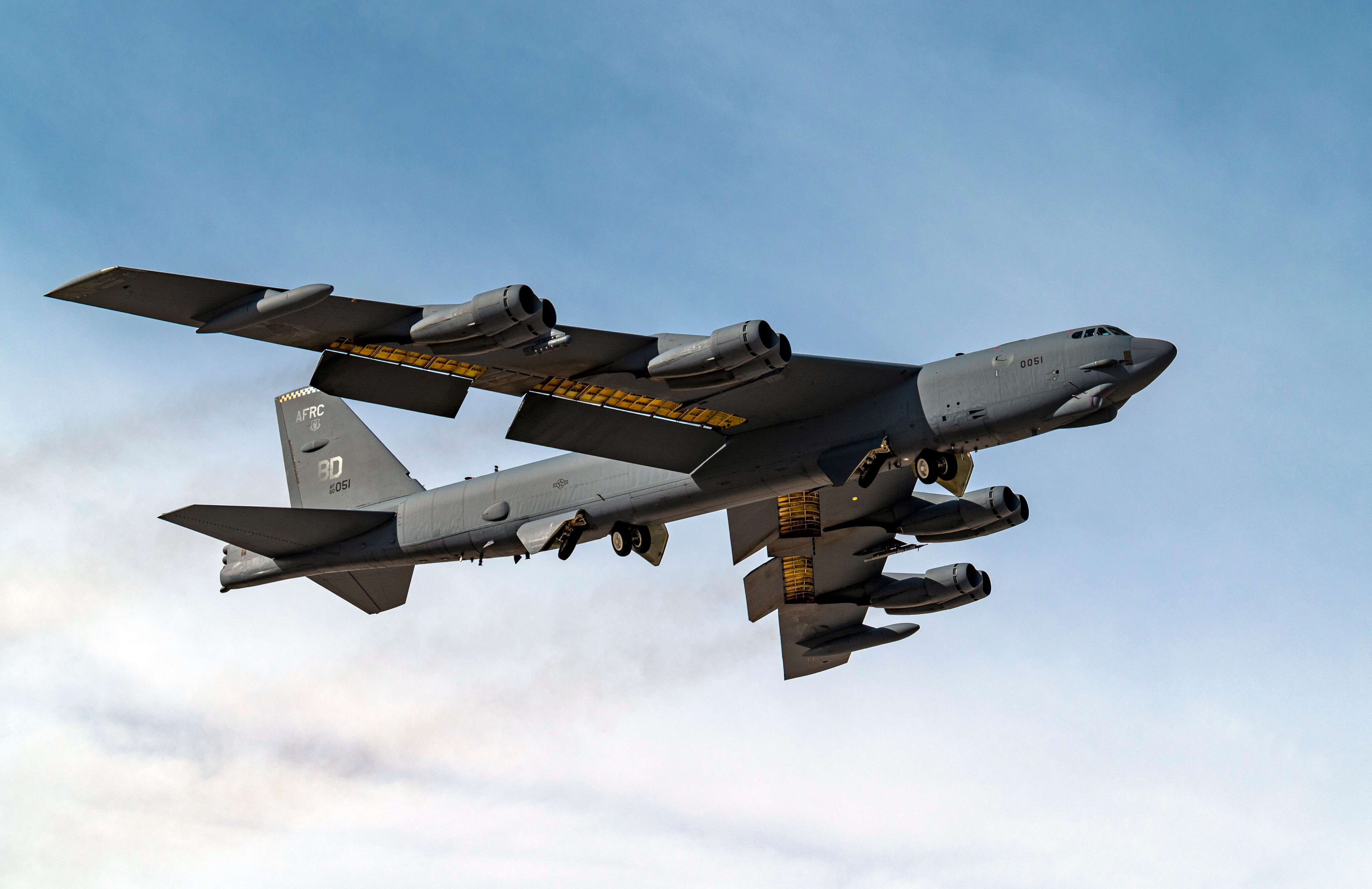 Upgrades to keep the US military's oldest bombers — its B-52s — flying for a century are running into delays and rising costs, watchdog finds