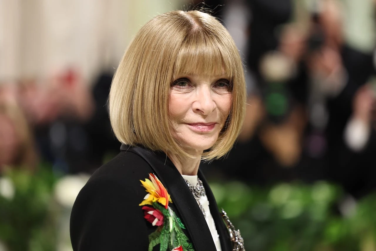 Anna Wintour is hiring at Vogue. Here's how to thrive when your boss used to have your job.