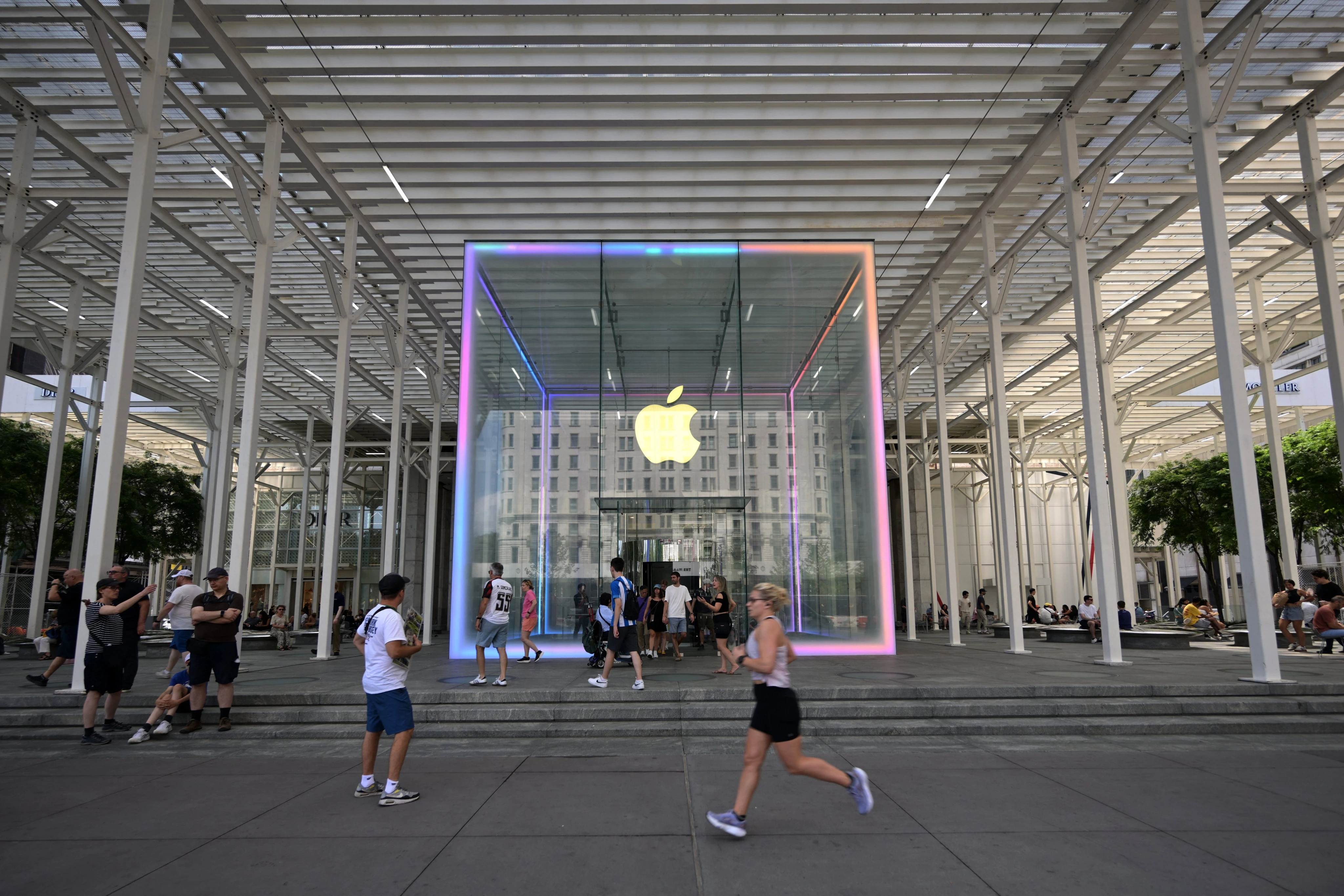 Apple earnings updates: Analysts want updates on AI progress, iPhone demand, with the stock down 16%