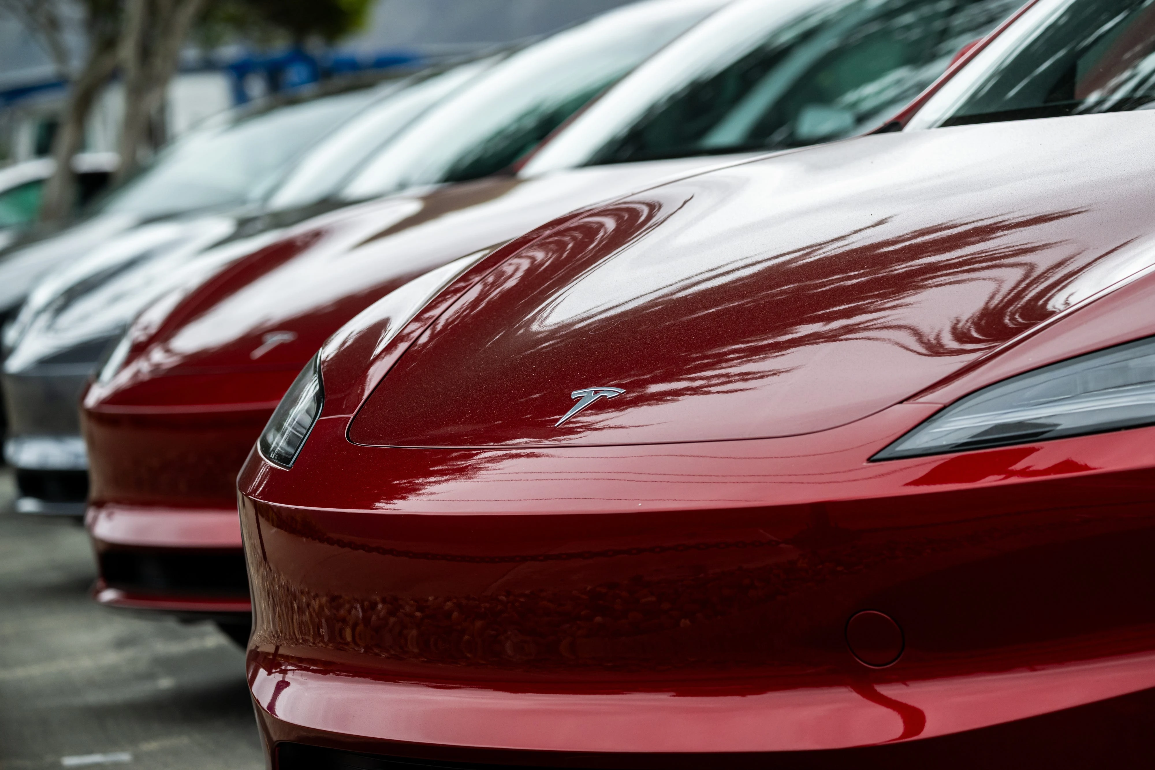 4 Tesla owners react to their FSD dreams getting crushed: 'It feels like a bait and switch'