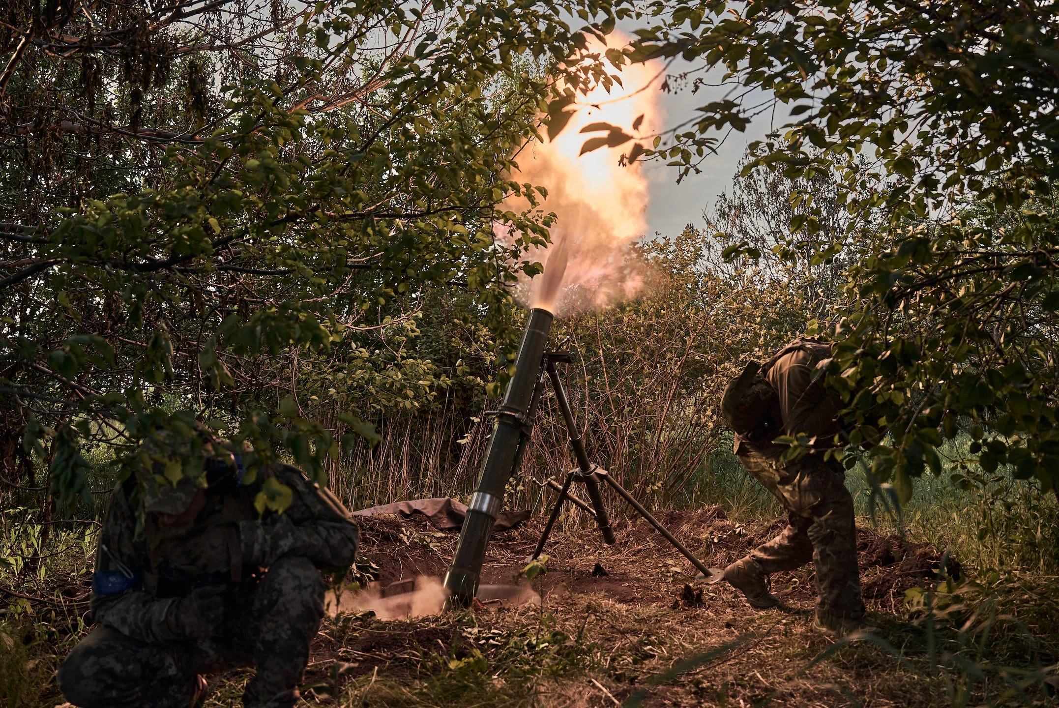 Russia had a golden opportunity to open a new front in Ukraine but is squandering it, military experts say