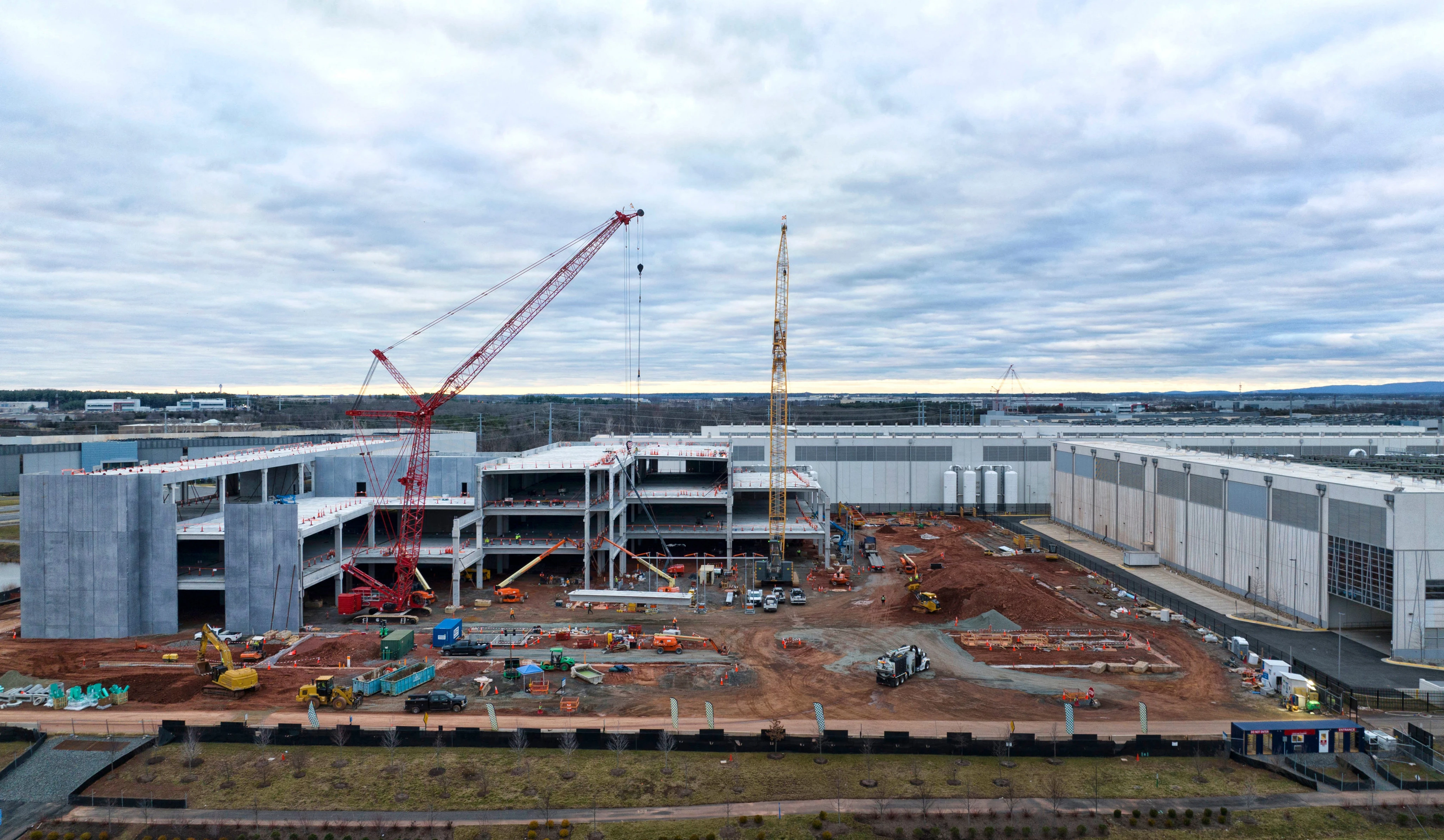 US data center construction spending reaches record-breaking high