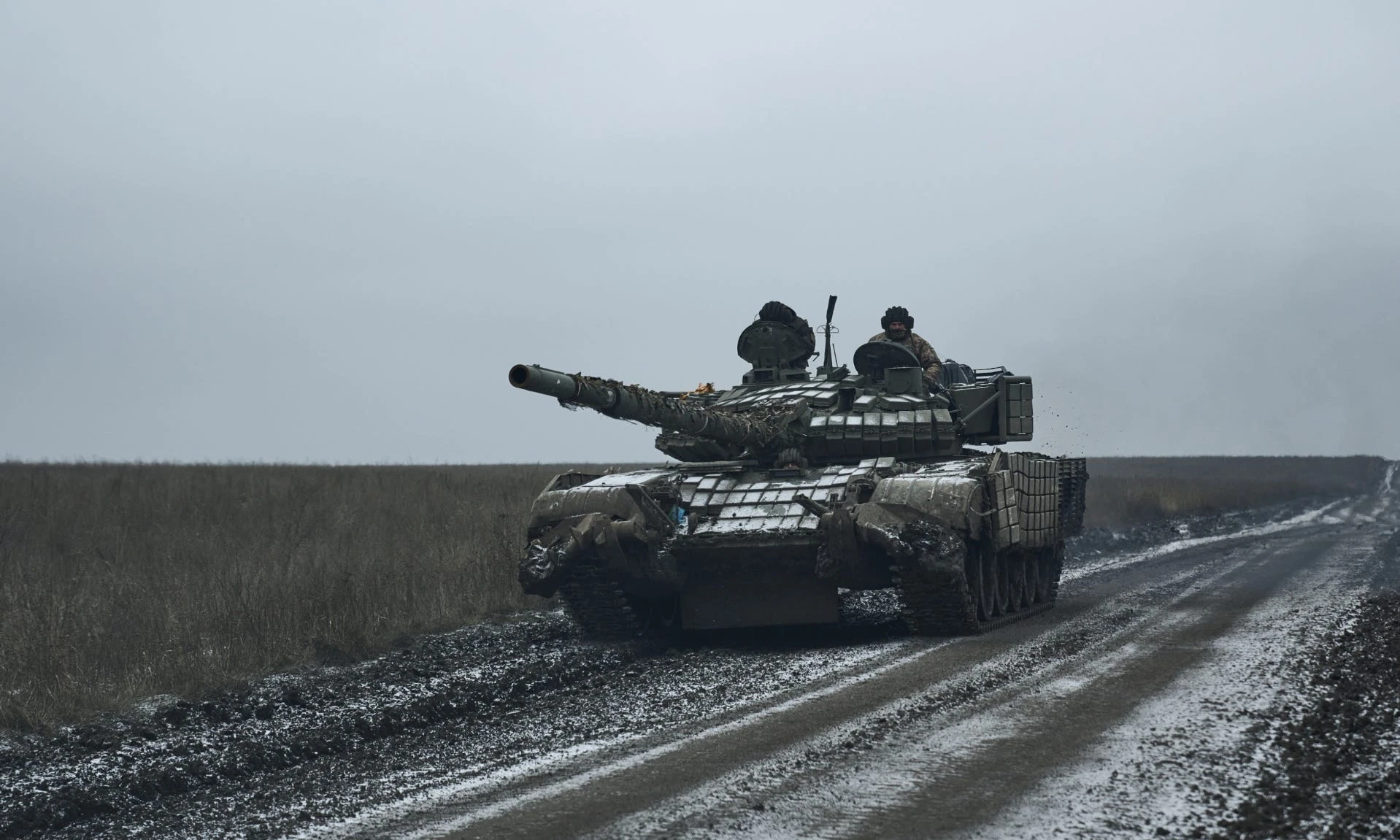 Ukrainian tanks playing key role in defending Avdiivka against Russian assaults after taking a backseat in fighting