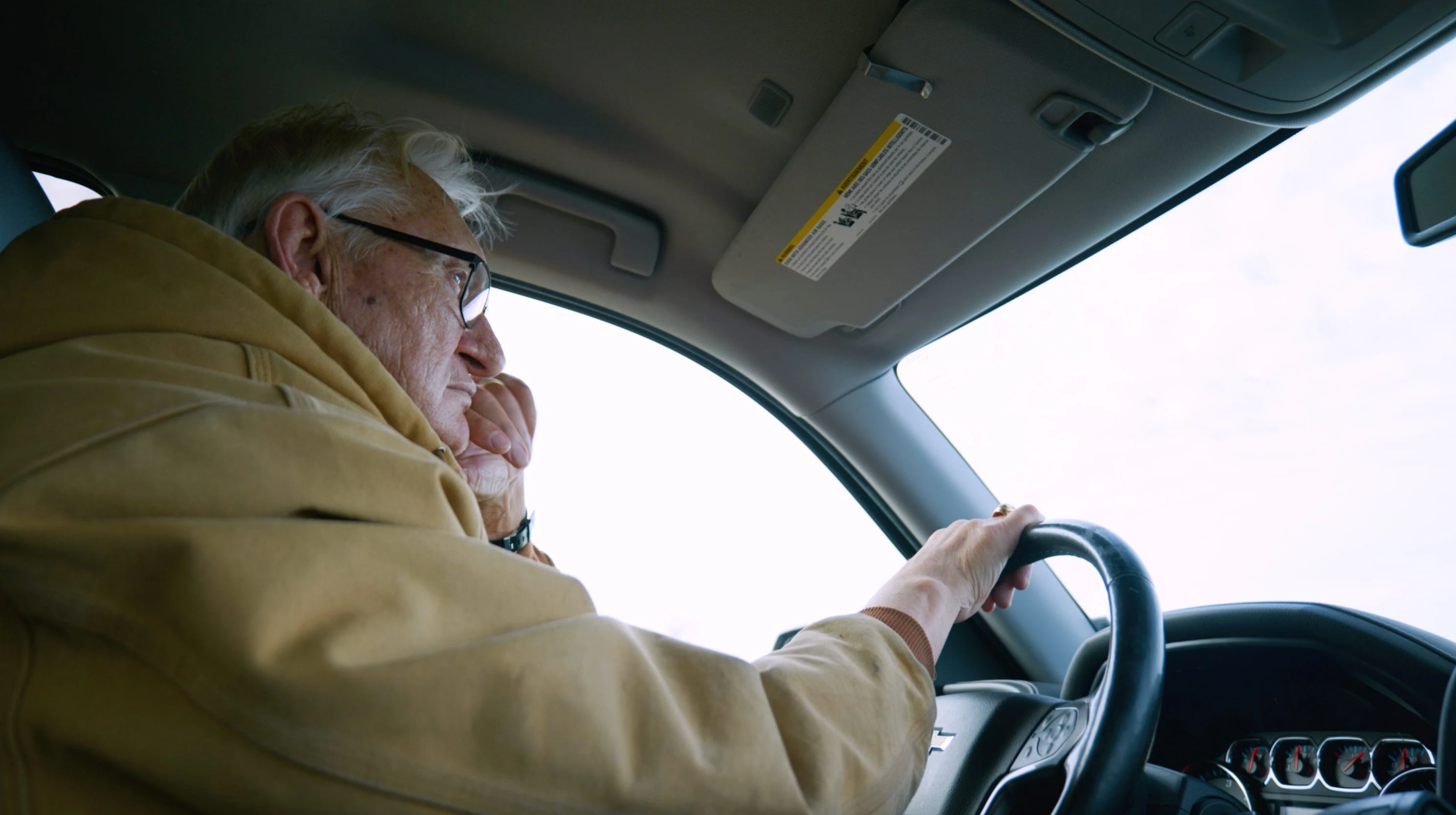 A trucker in his late 70s who can't afford to retire shares the big regret he made decades ago that may have changed his circumstances