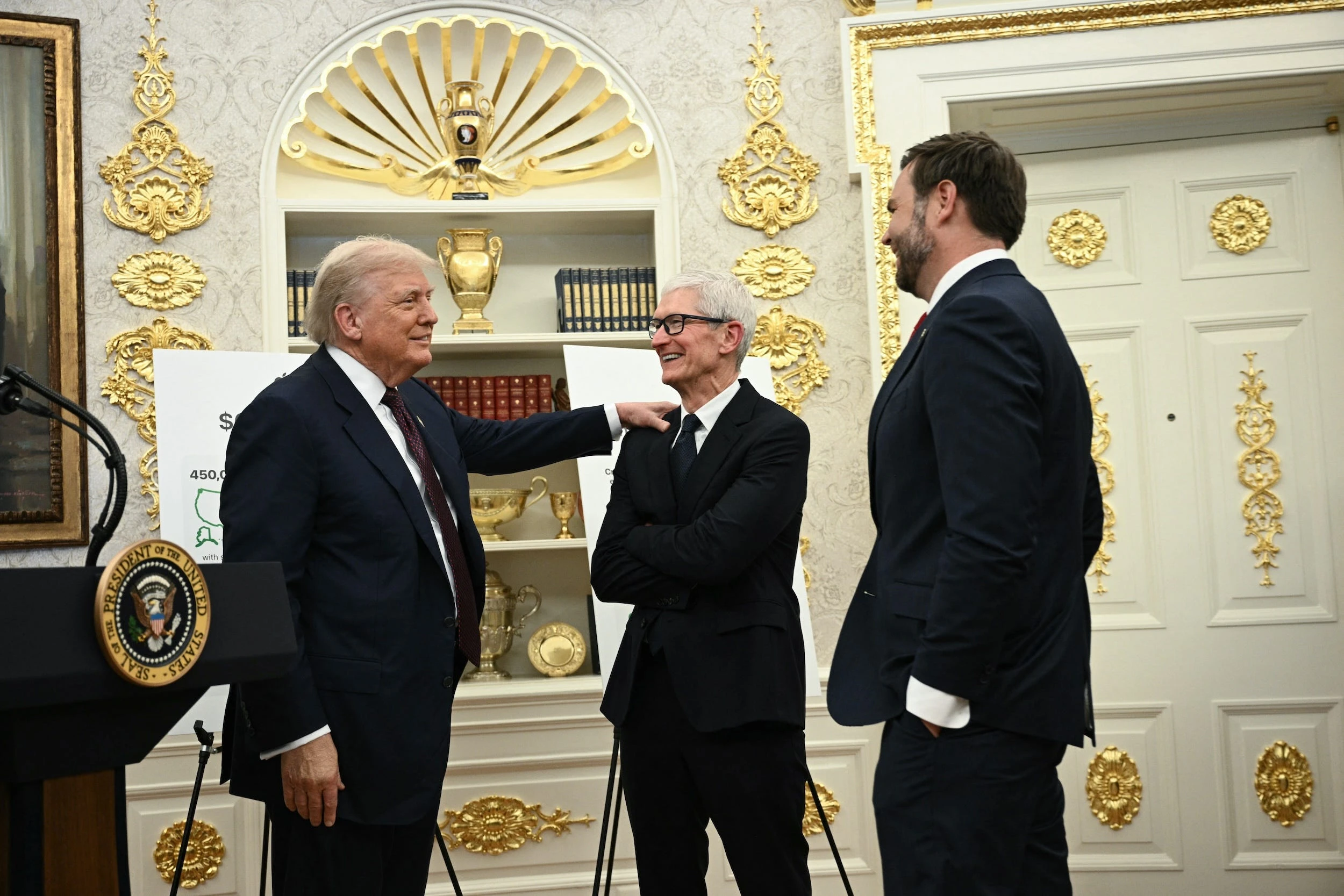 Apple isn't losing its Trump whisperer