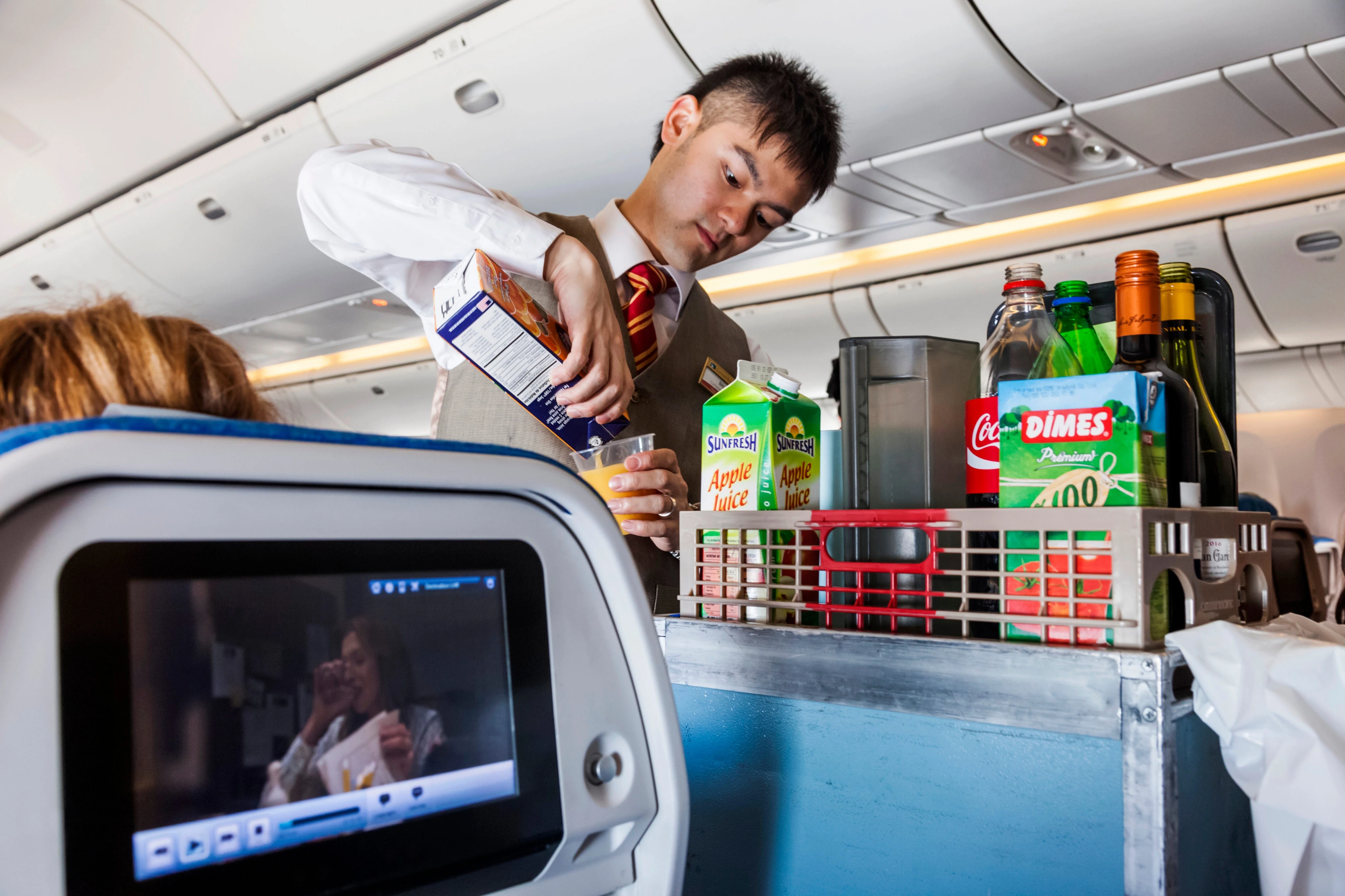 Stop getting drunk on your flight — or risk landing on the UK's rowdy passenger database