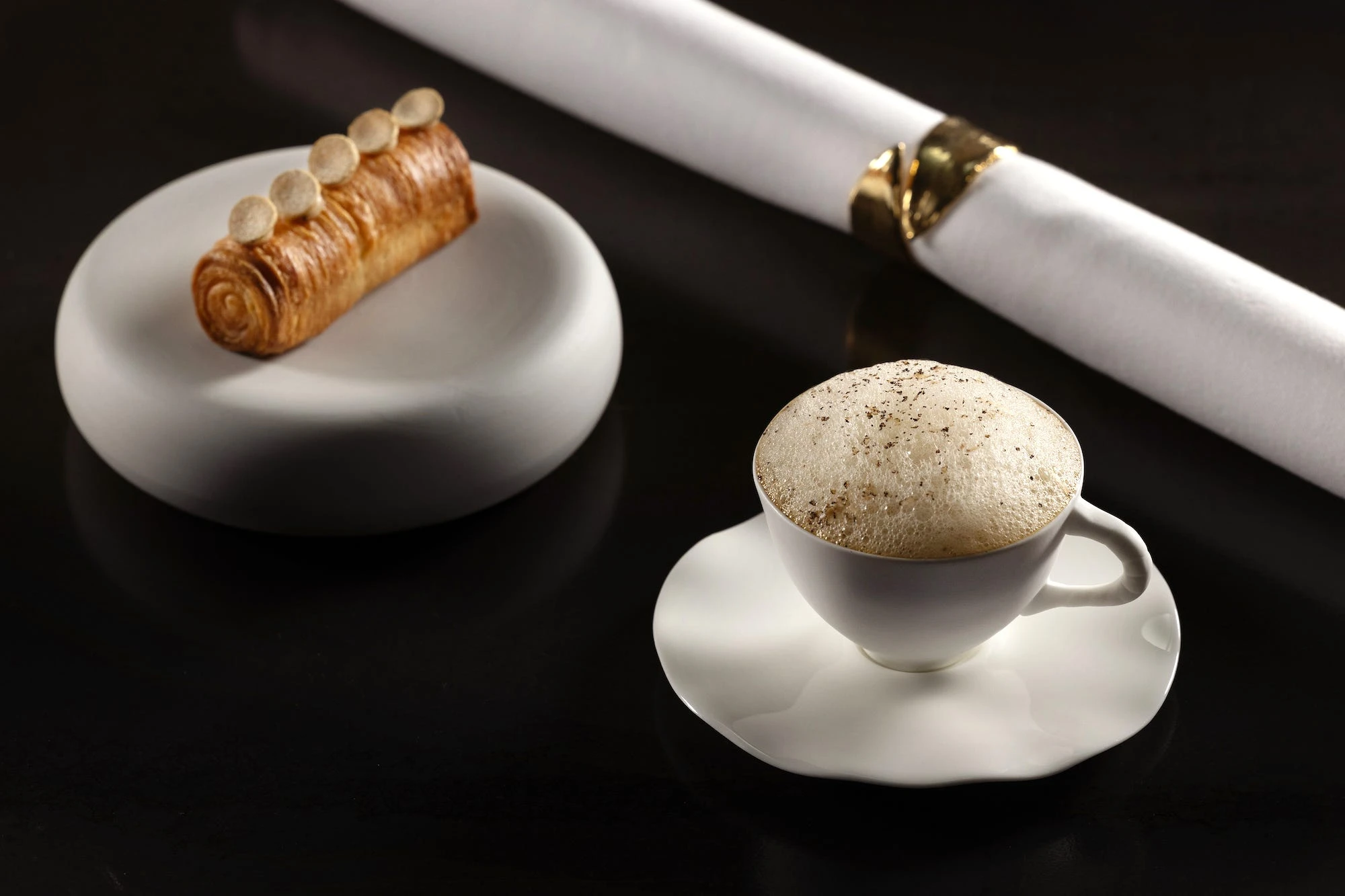 I went to a Michelin-star dinner in Athens where no dish was as it seemed — and that was a good thing