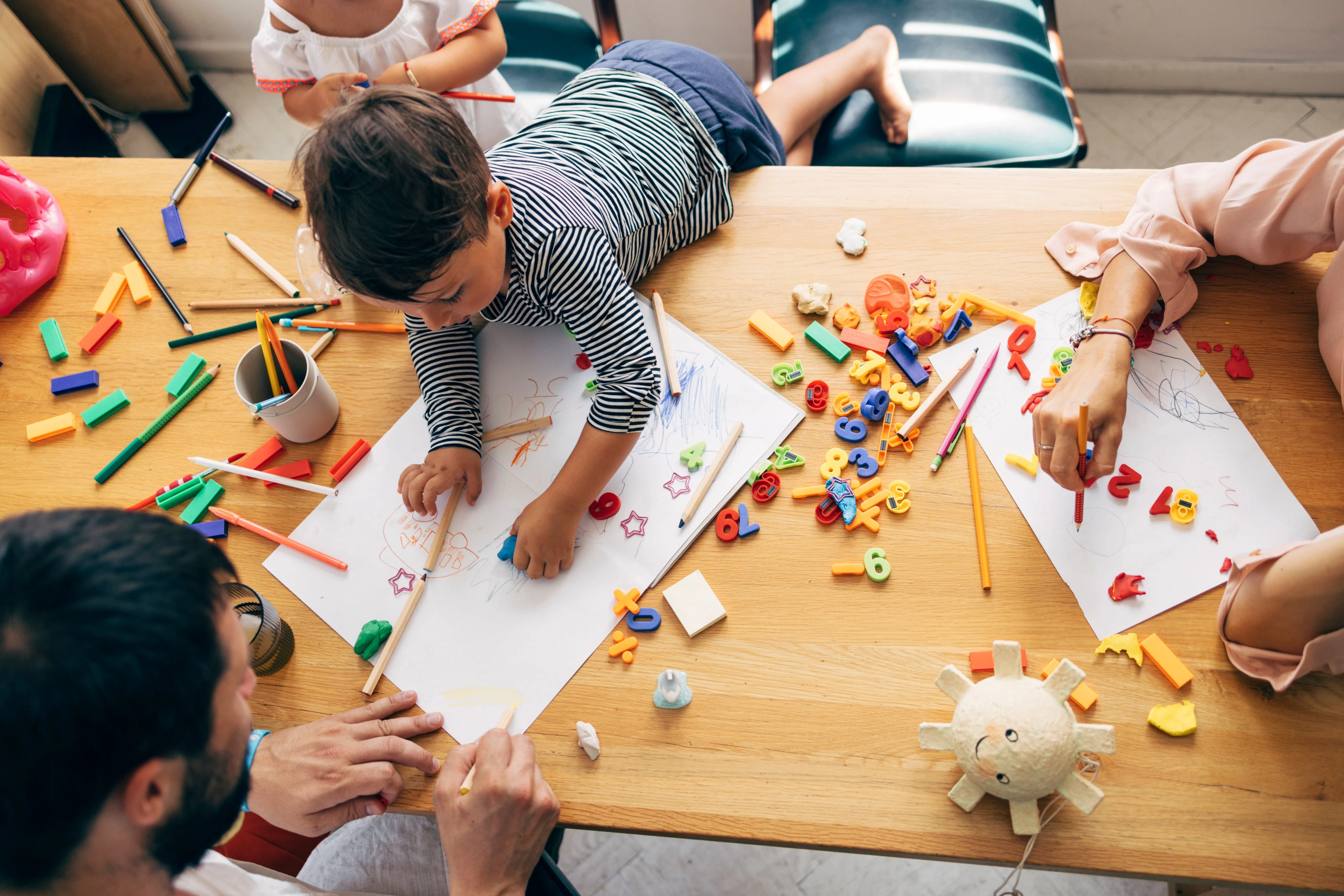 I'm not a crafty parent and used to dread summer. I learned 5 easy ways to keep my kids entertained when school is out.