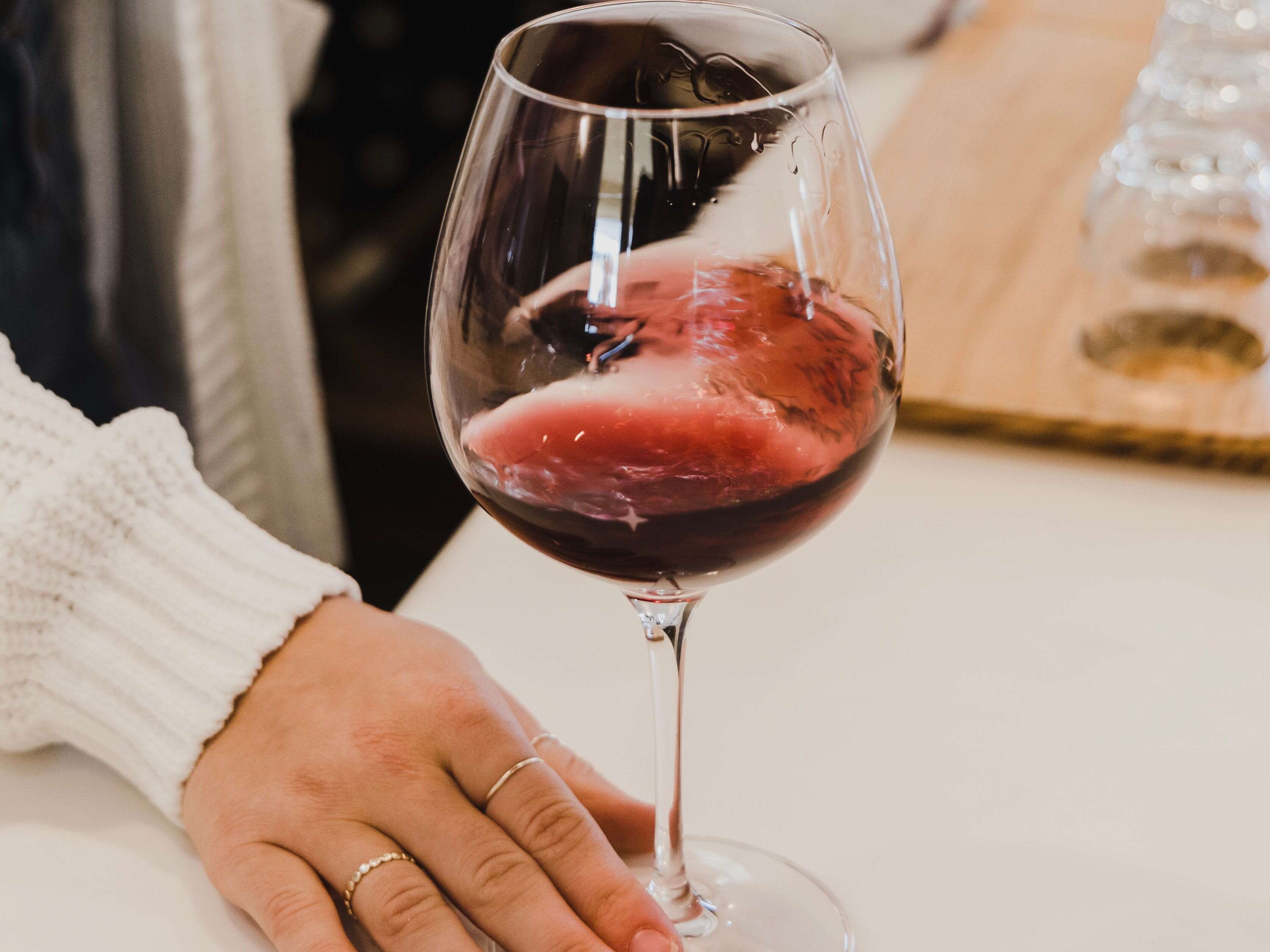 I'm a server at a winery. Here are 5 things I wish more people would do when they come in for a tasting.