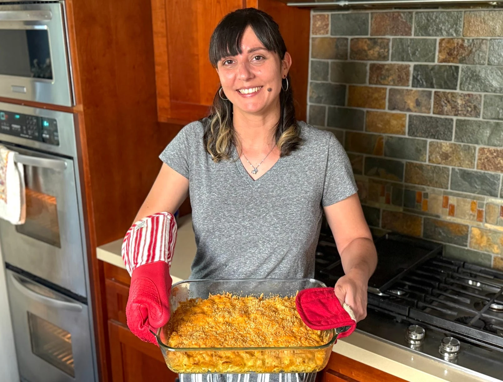 I made Ree Drummond's 'best mac and cheese in all eternity.' It's my go-to comfort meal — but I add one extra ingredient.